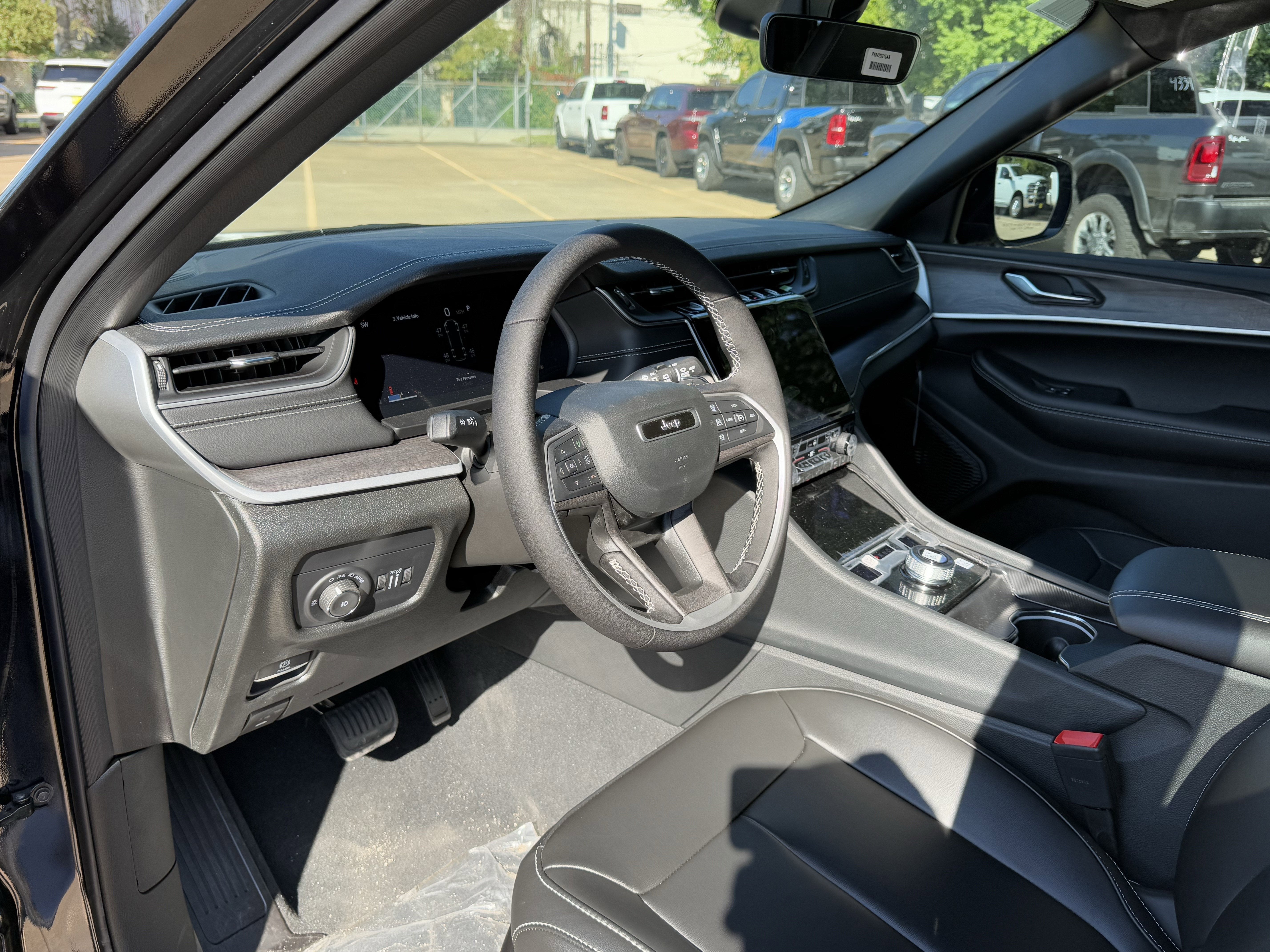 2025 Jeep Grand Cherokee L GRAND CHEROKEE L LIMITED 4X2