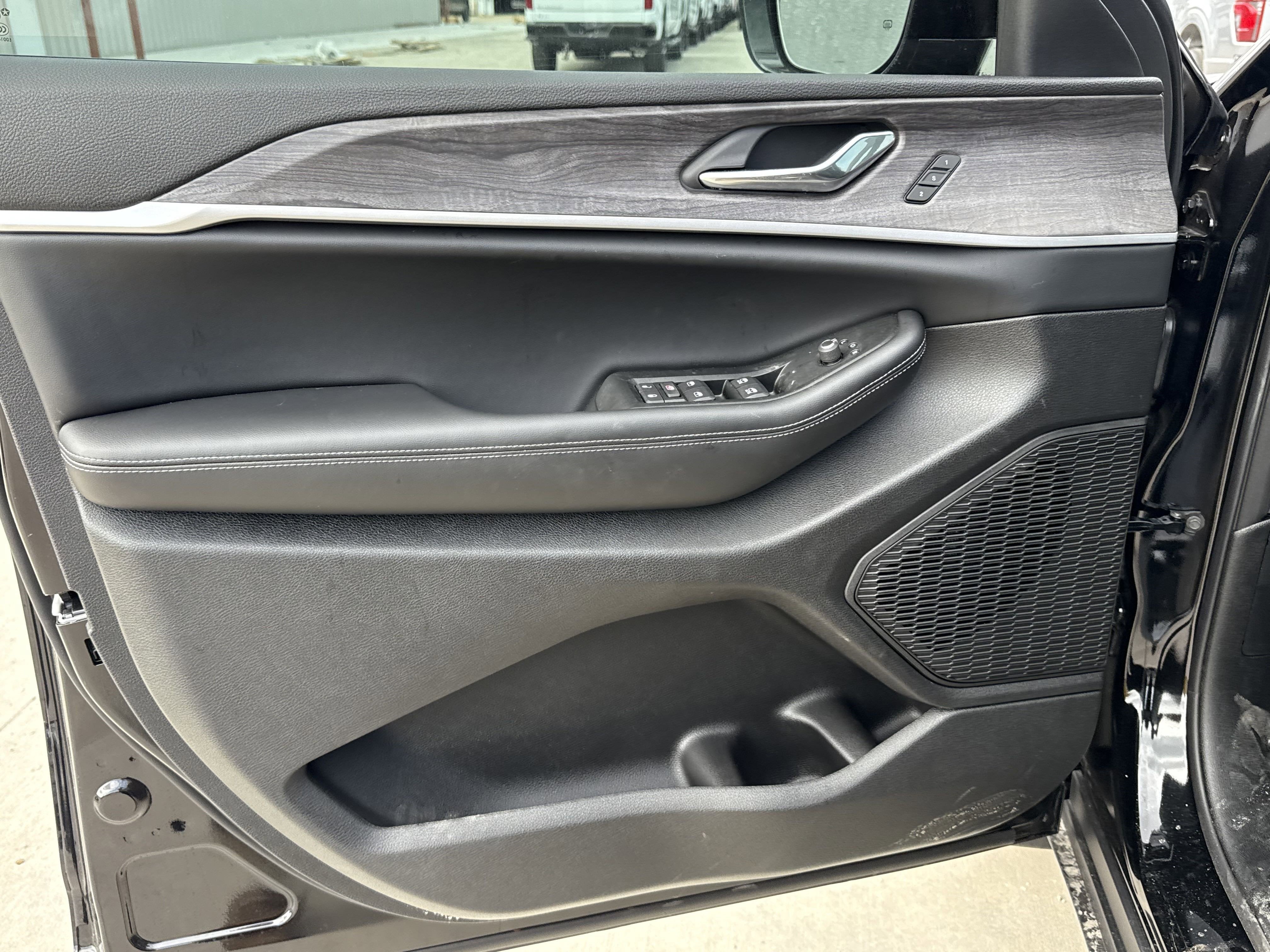 2025 Jeep Grand Cherokee L GRAND CHEROKEE L LIMITED 4X2