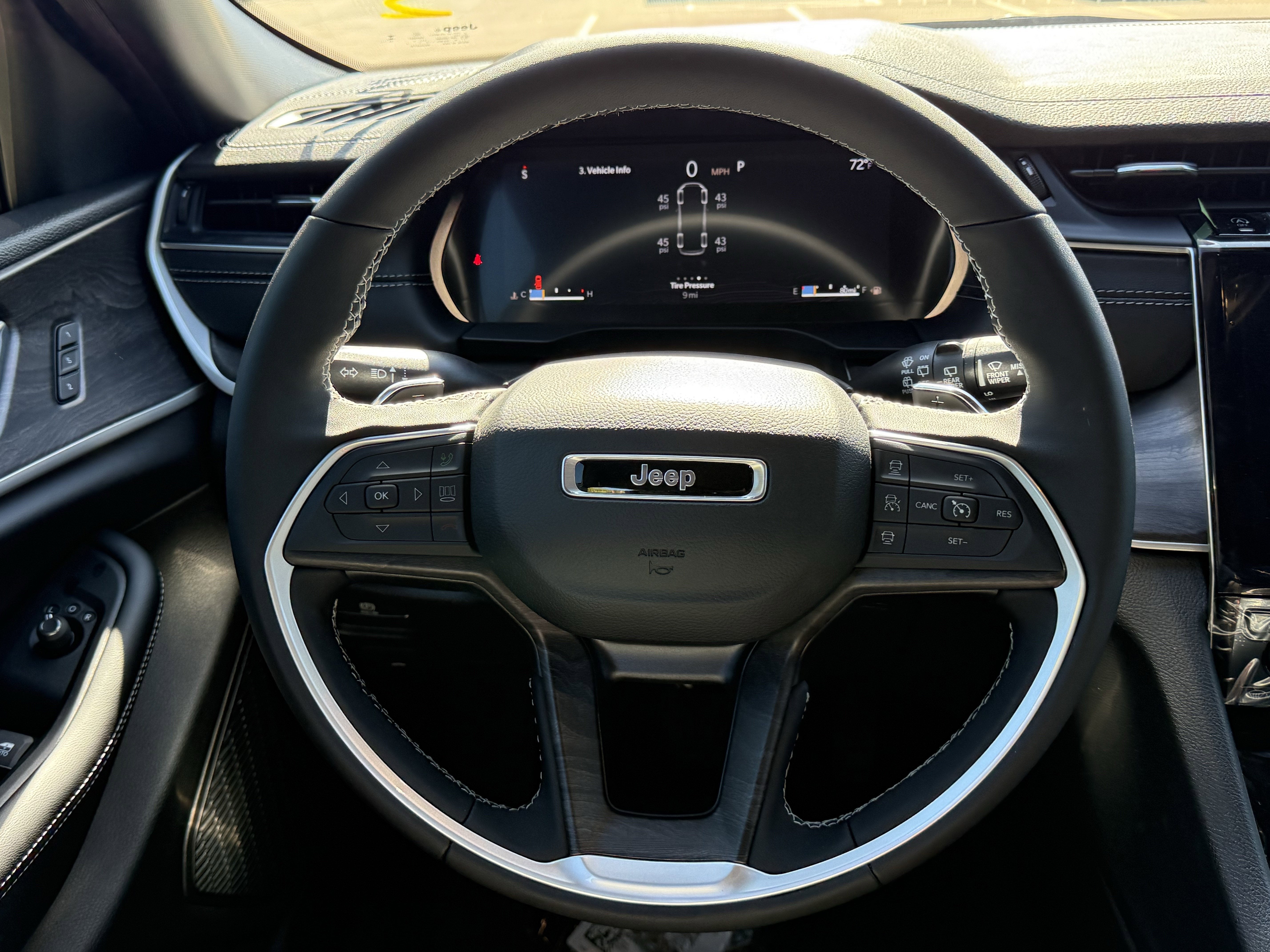 2025 Jeep Grand Cherokee L GRAND CHEROKEE L LIMITED 4X2