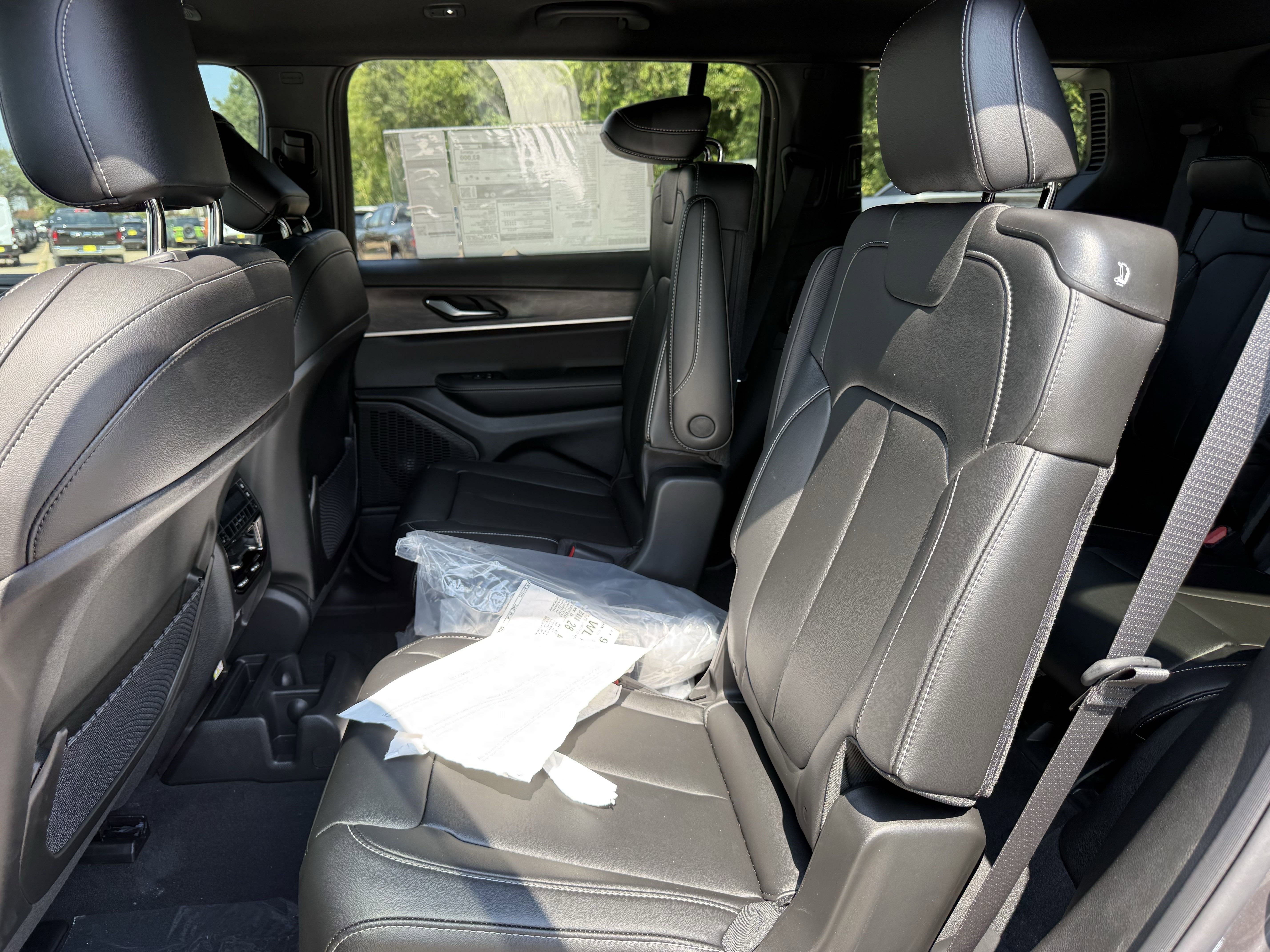 2025 Jeep Grand Cherokee L GRAND CHEROKEE L LIMITED 4X2