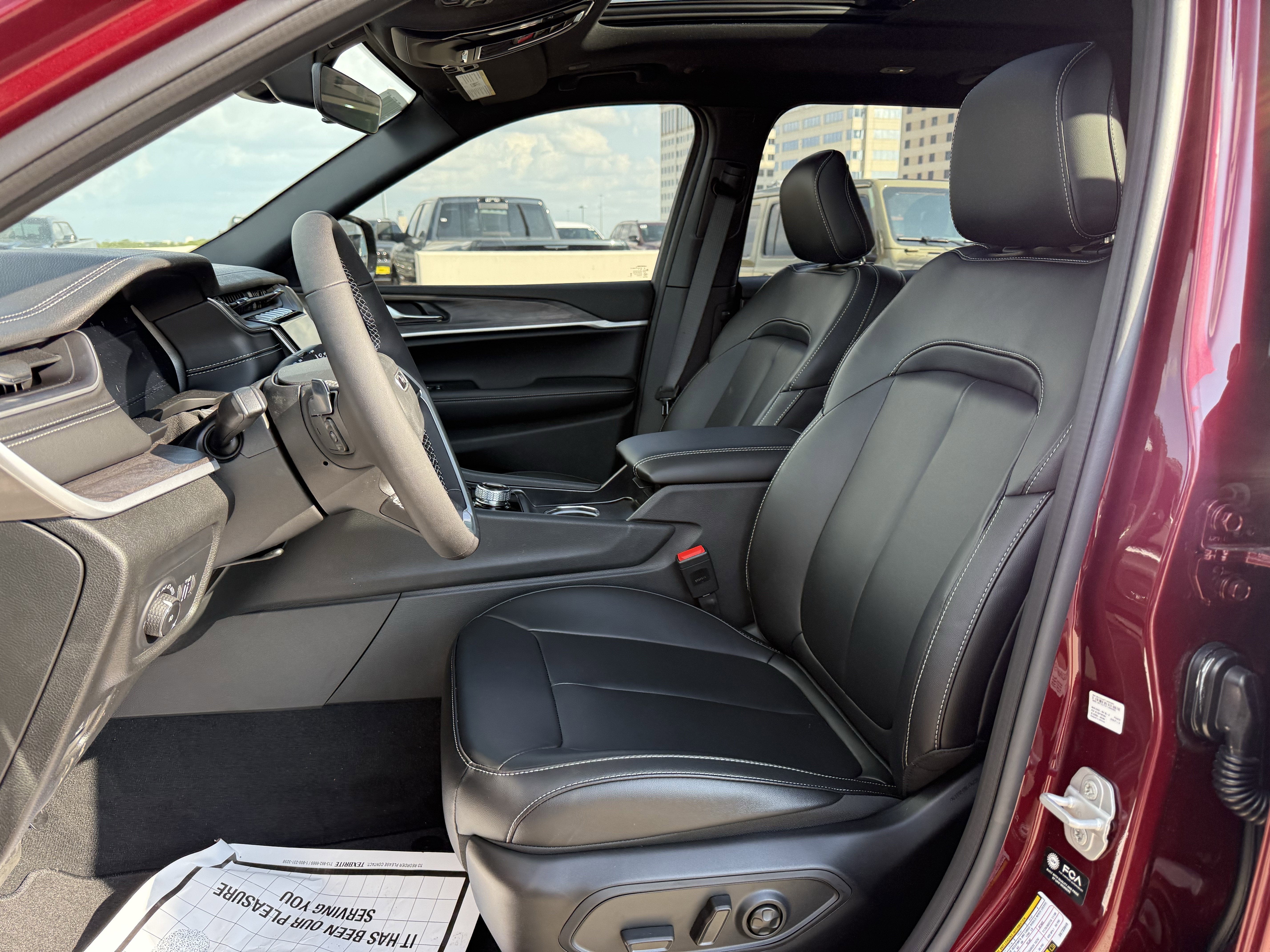 2025 Jeep Grand Cherokee L GRAND CHEROKEE L LIMITED 4X2