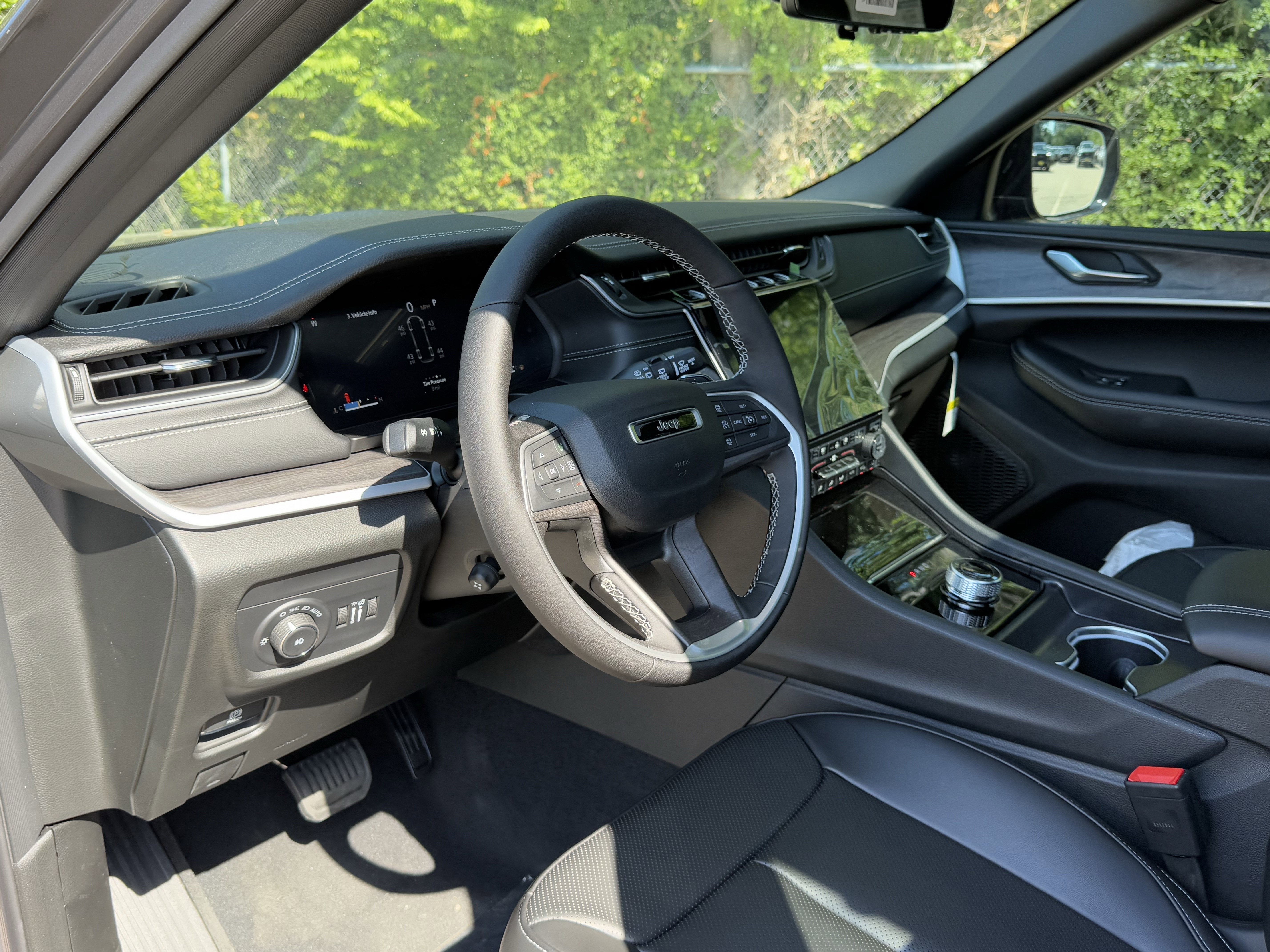 2025 Jeep Grand Cherokee L GRAND CHEROKEE L LIMITED 4X2