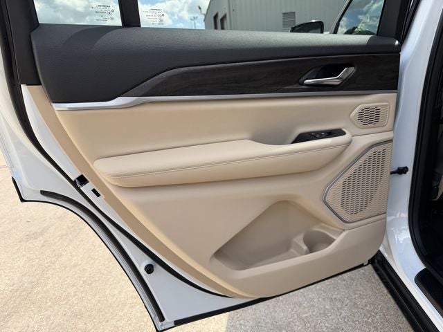 2026 Jeep Grand Cherokee L GRAND CHEROKEE L LIMITED 4X2