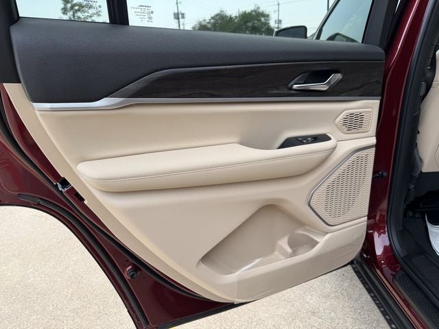 2026 Jeep Grand Cherokee L GRAND CHEROKEE L LIMITED 4X2