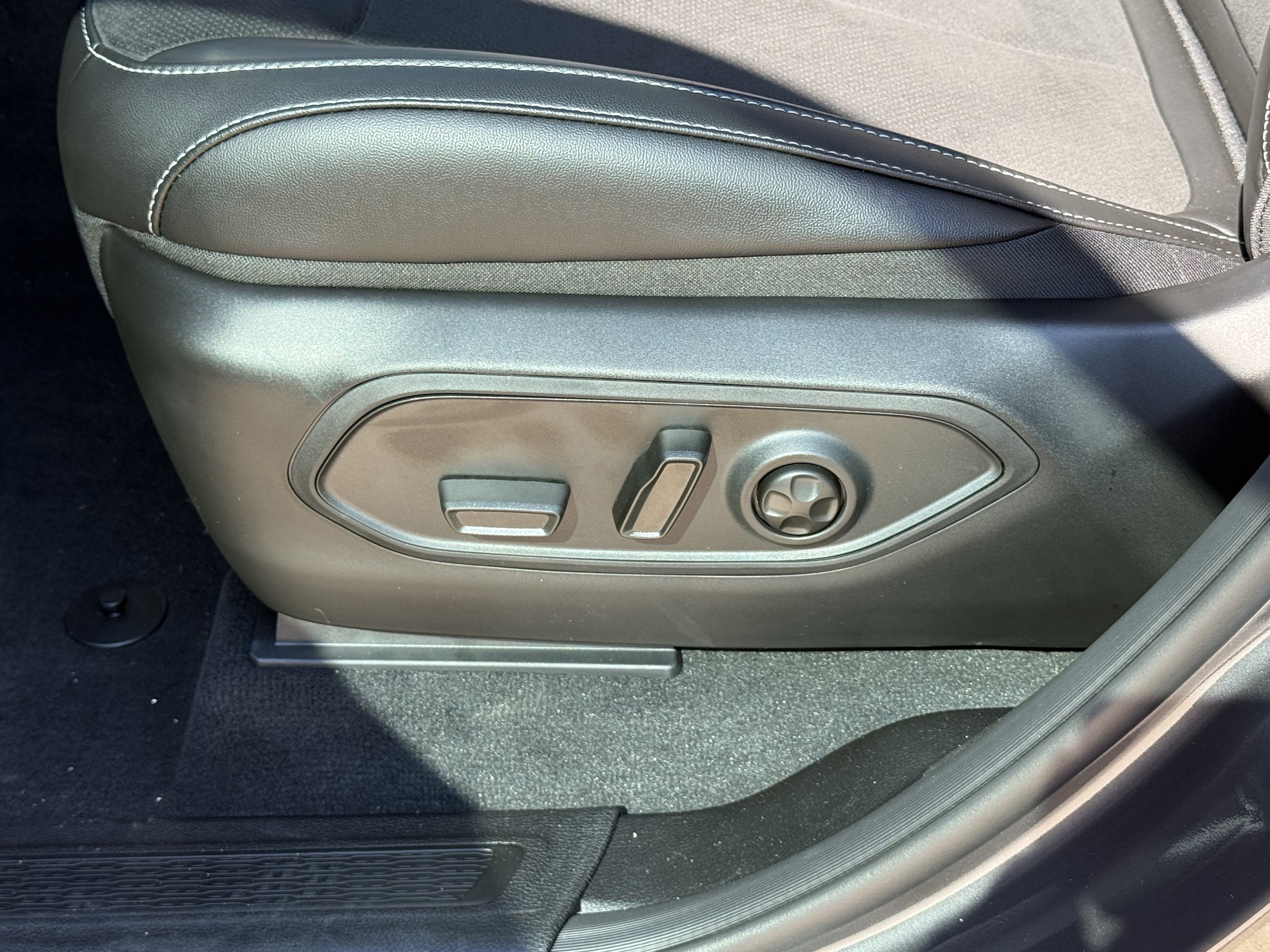 2025 Jeep Grand Cherokee L GRAND CHEROKEE L ALTITUDE X 4X4