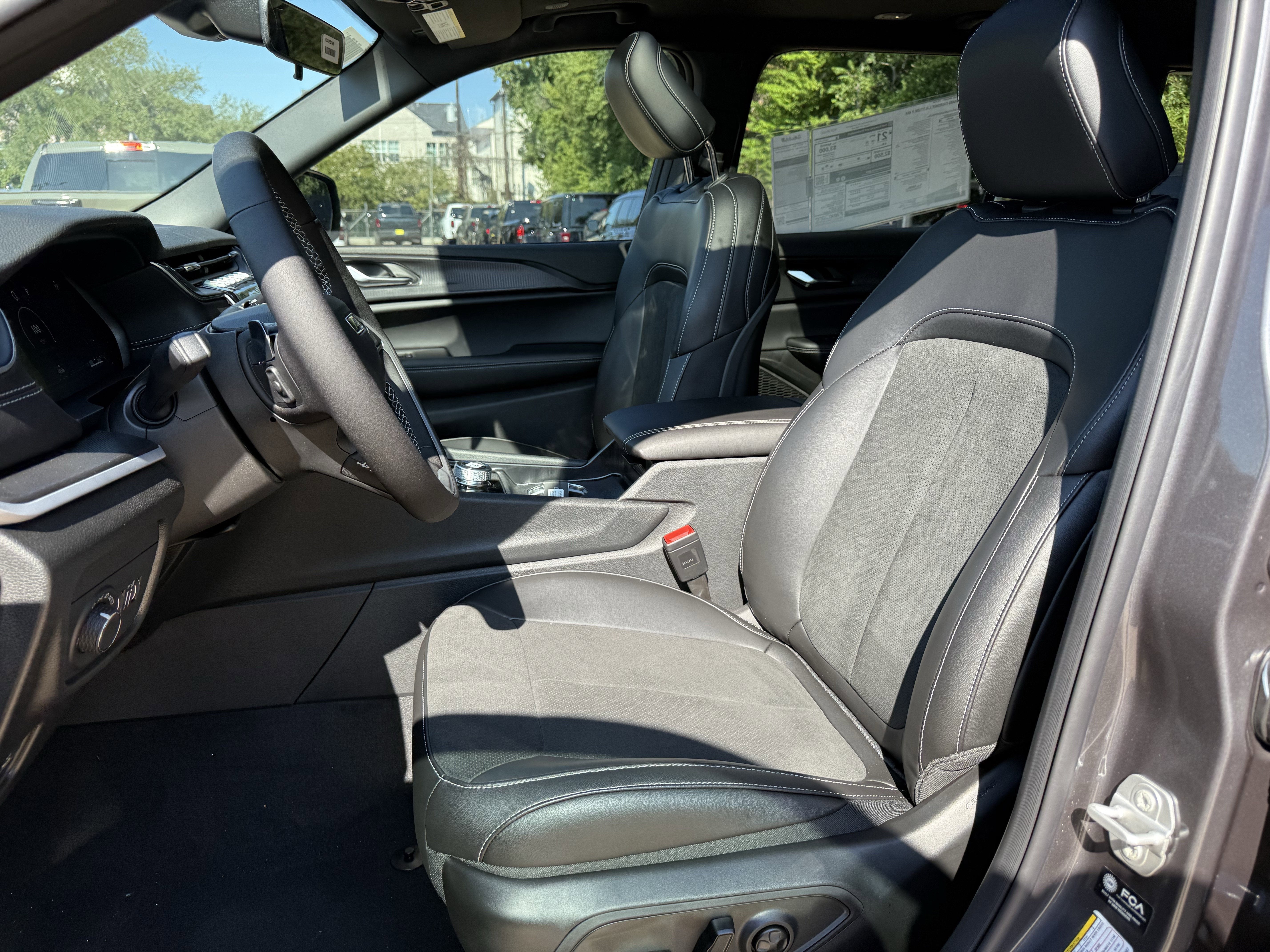 2025 Jeep Grand Cherokee L GRAND CHEROKEE L ALTITUDE X 4X4