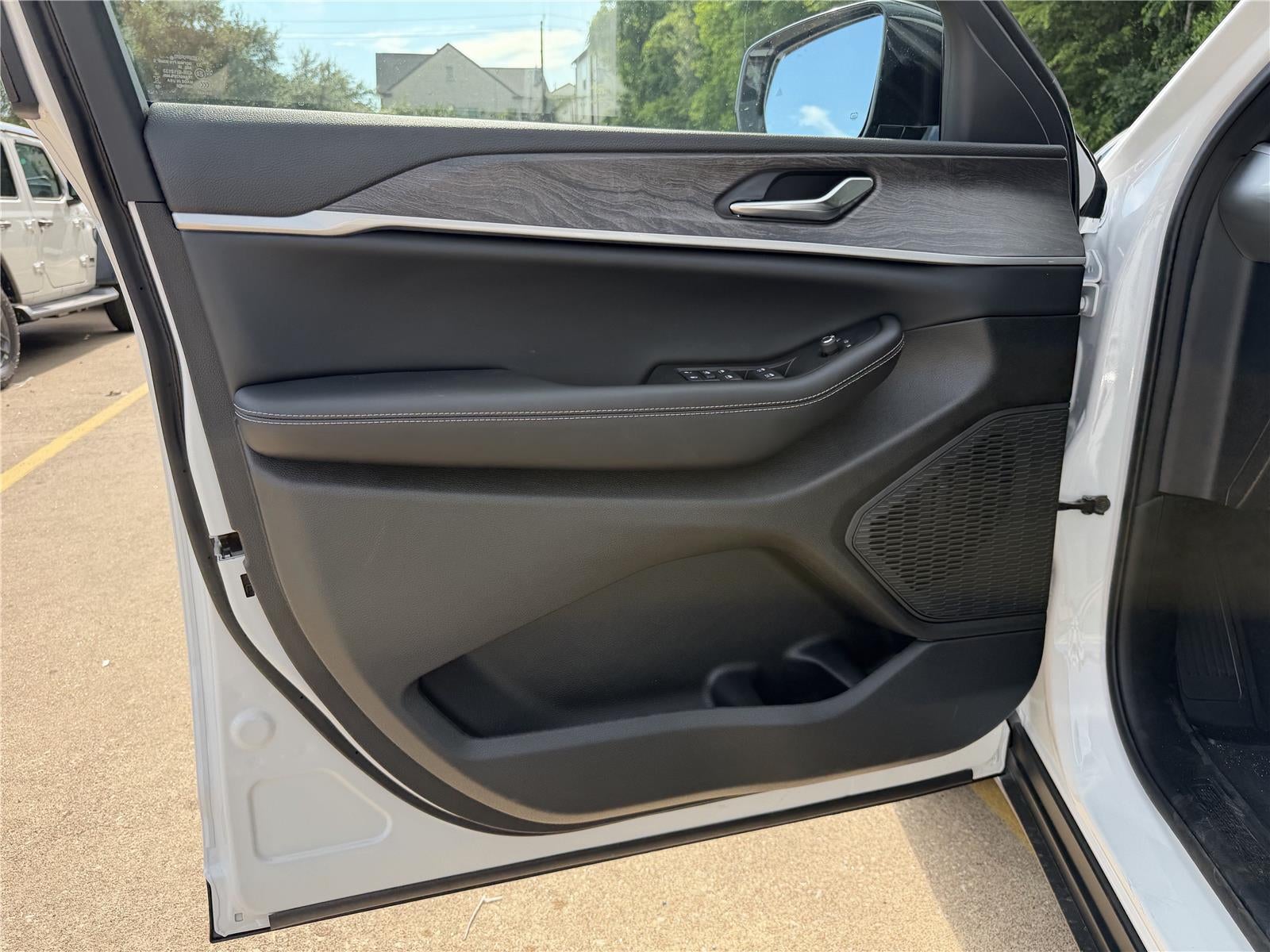 2026 Jeep Grand Cherokee L Laredo Altitude