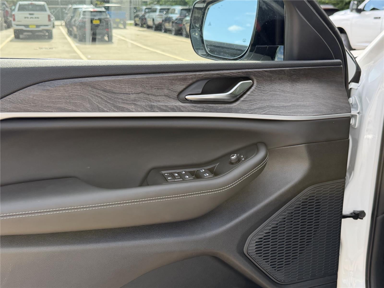 2026 Jeep Grand Cherokee L Laredo Altitude