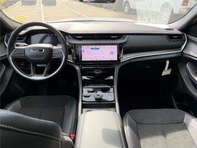 2026 Jeep Grand Cherokee L Laredo Altitude