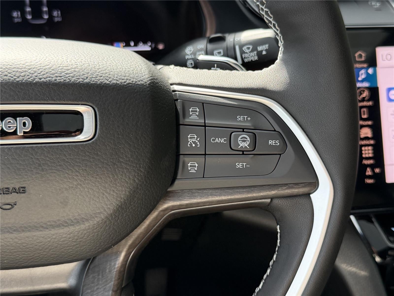 2026 Jeep Grand Cherokee L Laredo Altitude