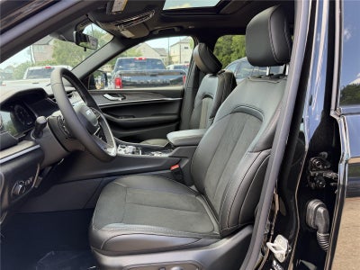 2026 Jeep Grand Cherokee L Laredo Altitude