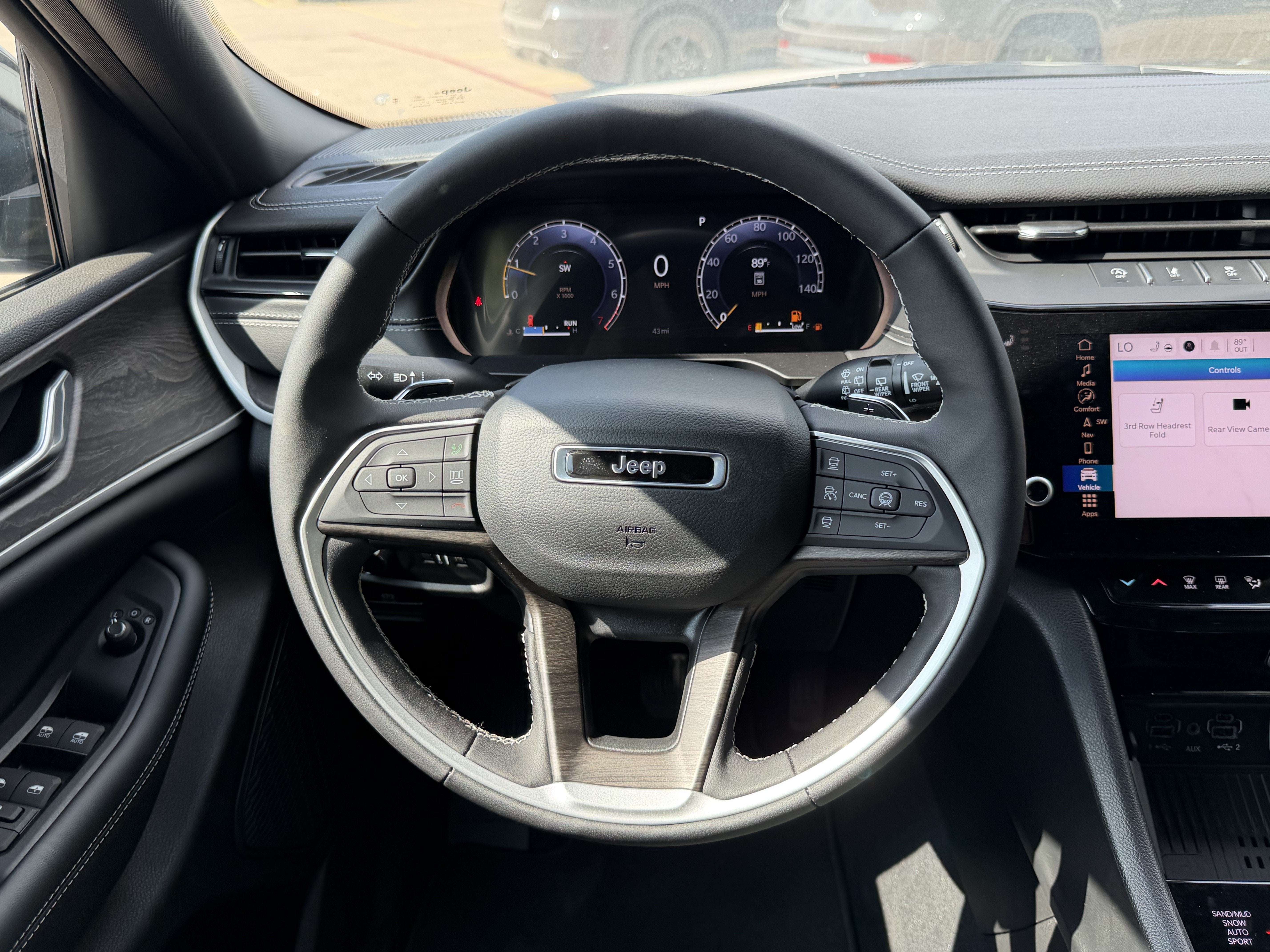 2026 Jeep GRAND CHEROKEE LARE