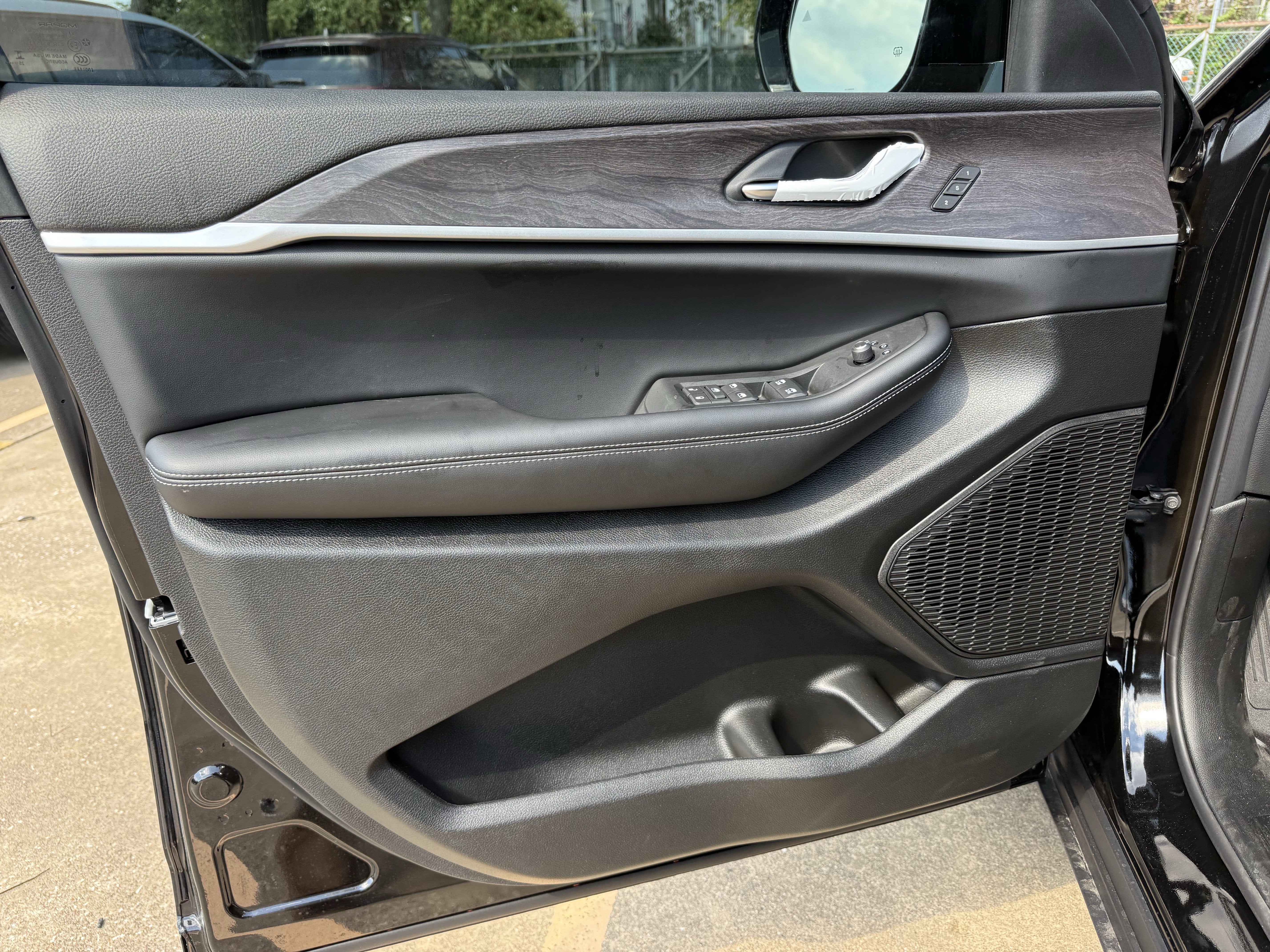 2025 Jeep Grand Cherokee L GRAND CHEROKEE L LIMITED 4X4