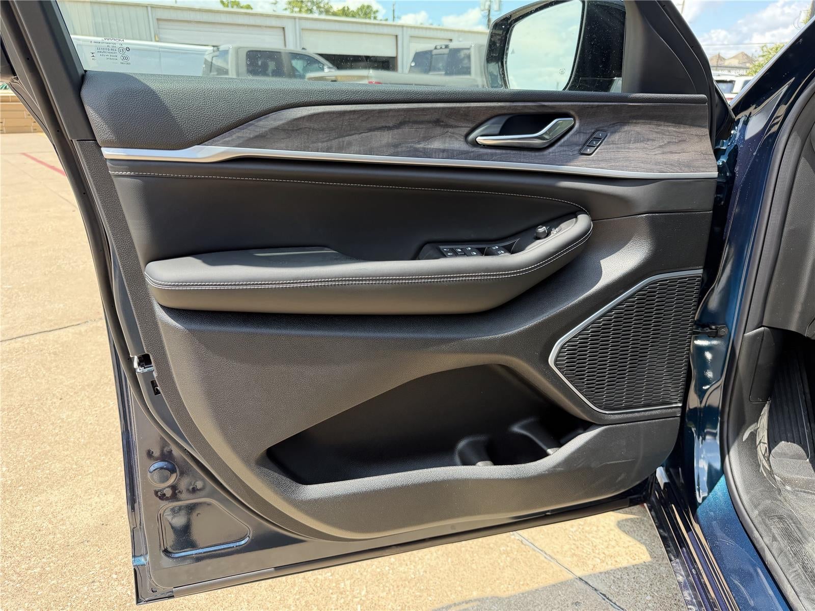 2026 Jeep Grand Cherokee L Limited Reserve