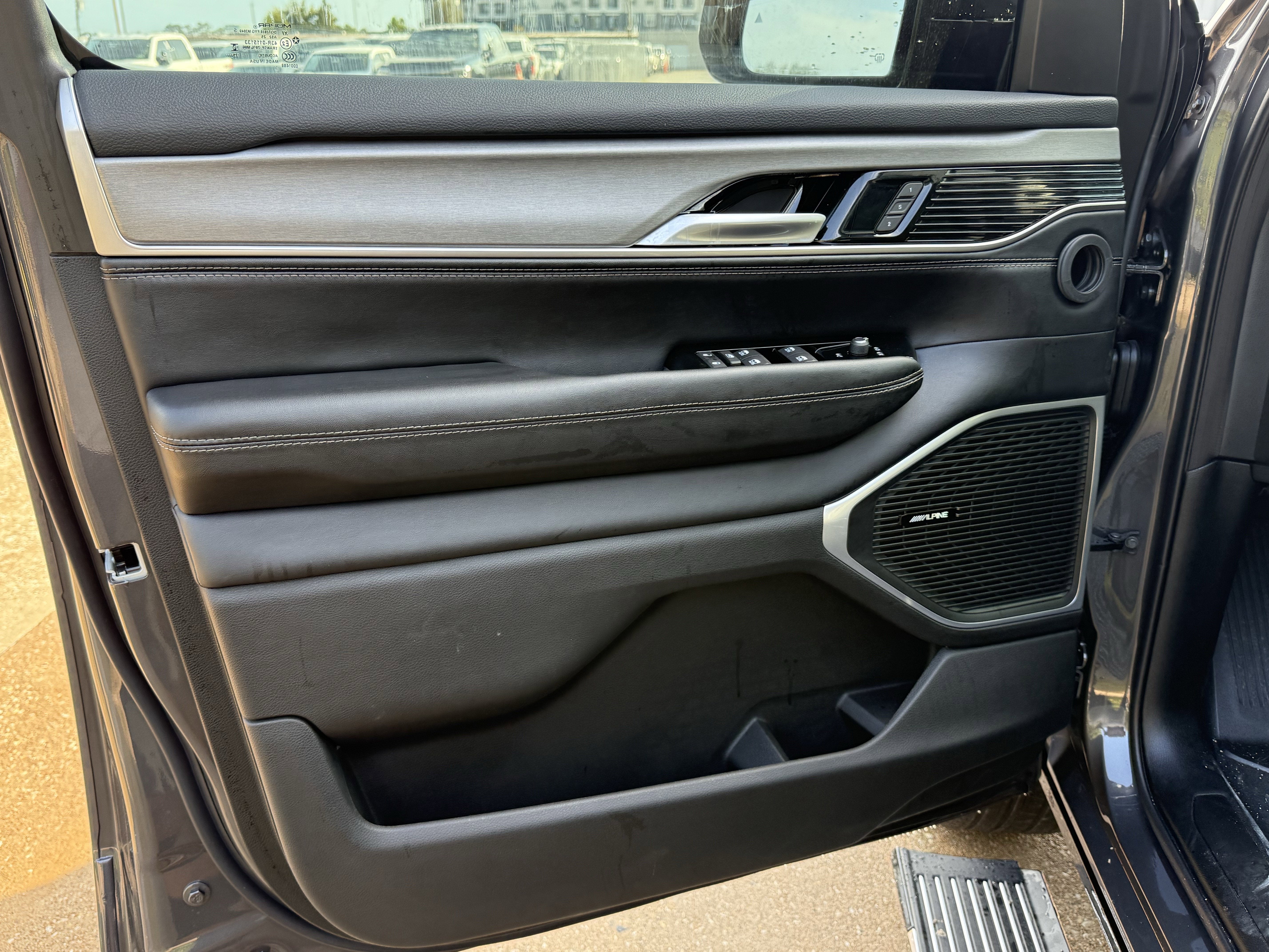 2025 Jeep Wagoneer WAGONEER L LIMITED 4X4