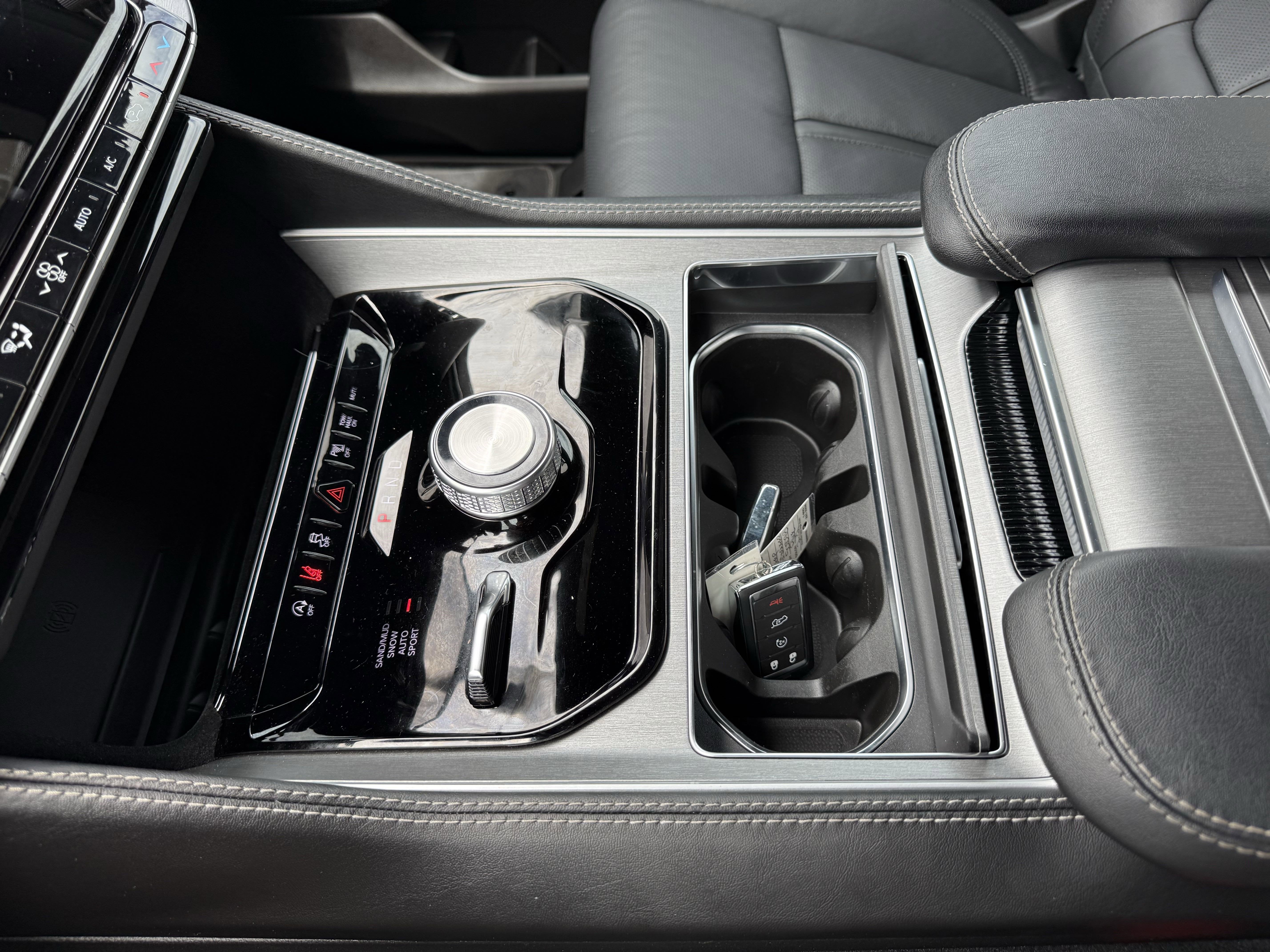 2025 Jeep Wagoneer WAGONEER L CARBIDE 4X4