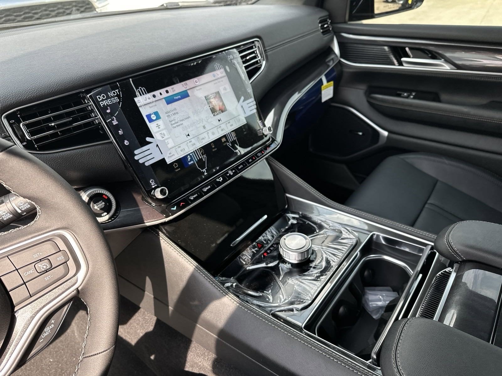 2024 Jeep Wagoneer WAGONEER 4X2