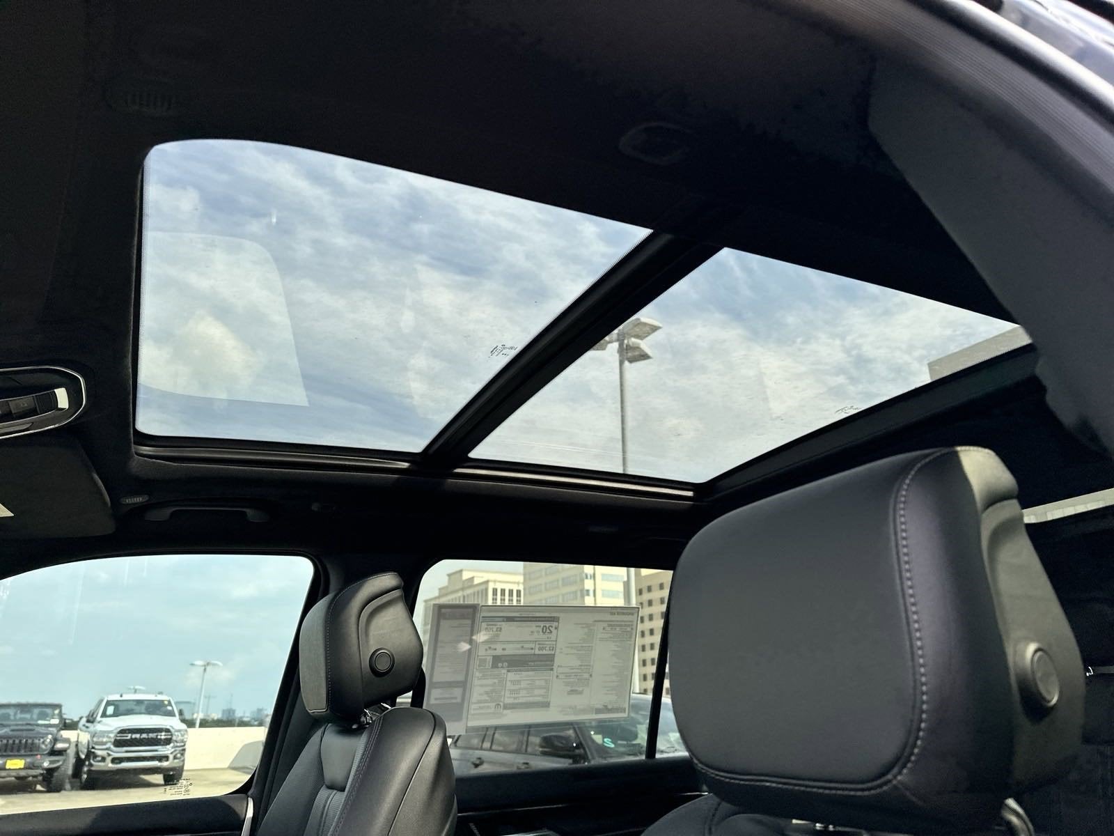 2024 Jeep Wagoneer WAGONEER 4X2