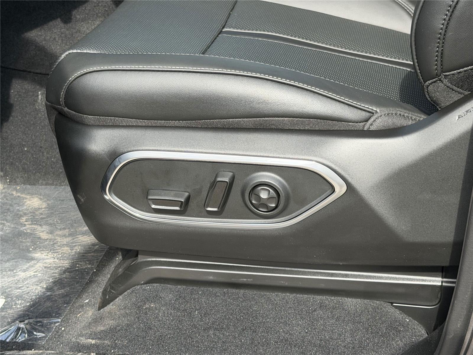 2026 Jeep Grand Wagoneer Upland