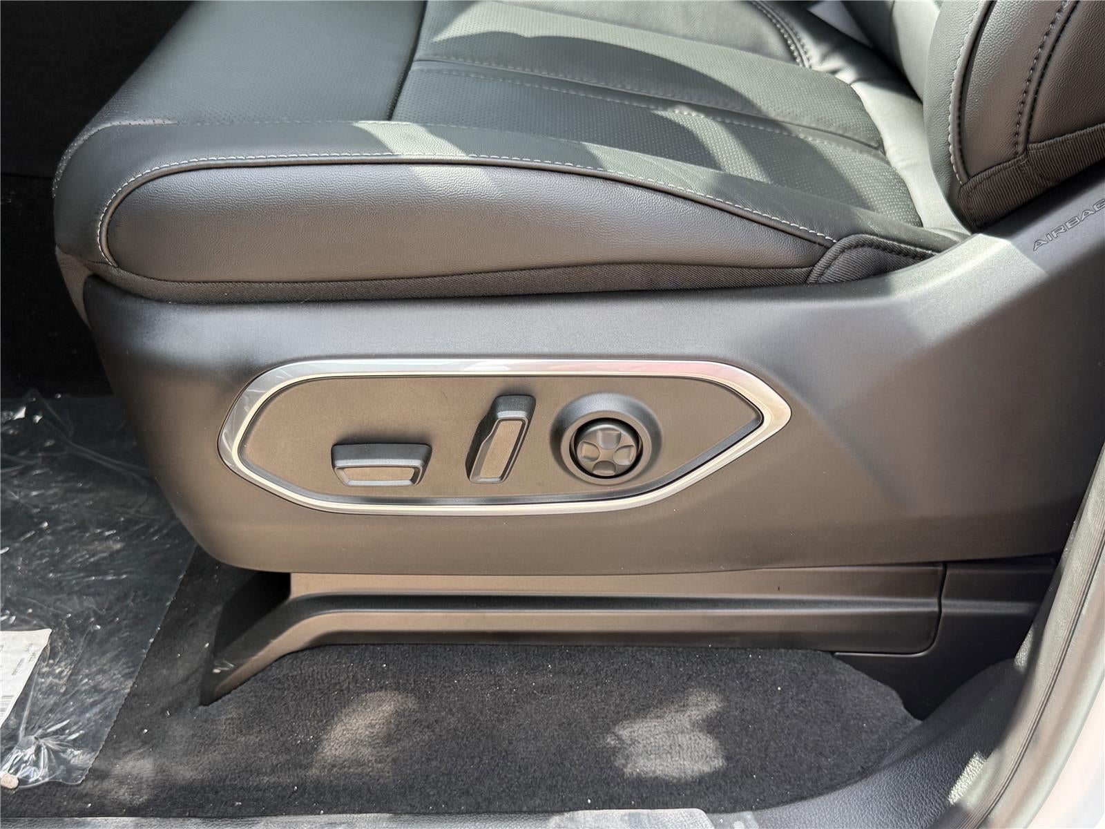 2026 Jeep Grand Wagoneer GRAND WAGONEER UPLAND 4X4