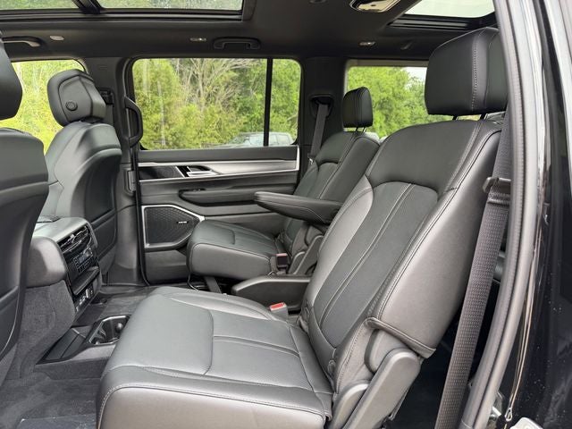 2026 Jeep Grand Wagoneer GRAND WAGONEER UPLAND 4X4