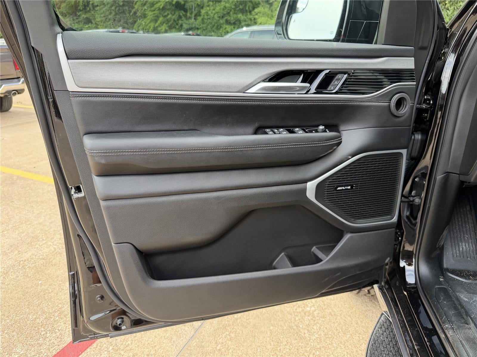 2026 Jeep Grand Wagoneer GRAND WAGONEER UPLAND 4X4