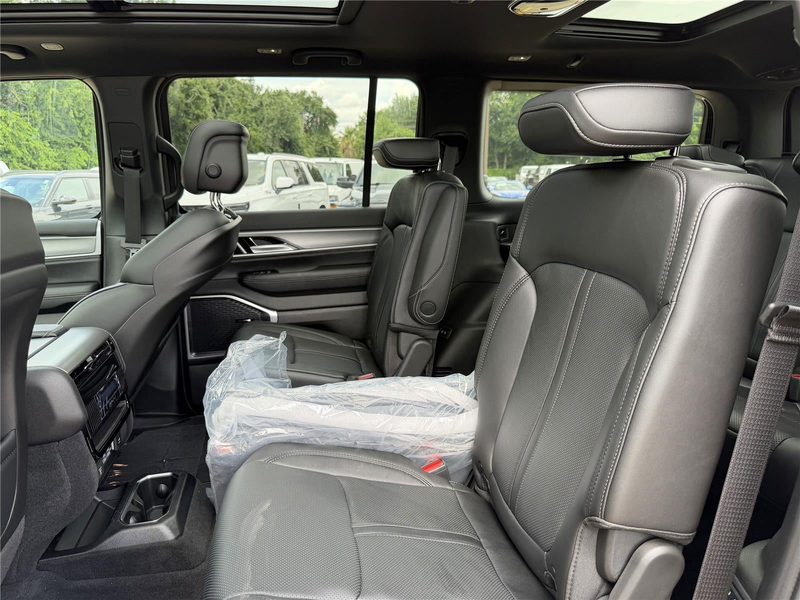 2026 Jeep Grand Wagoneer GRAND WAGONEER UPLAND 4X4
