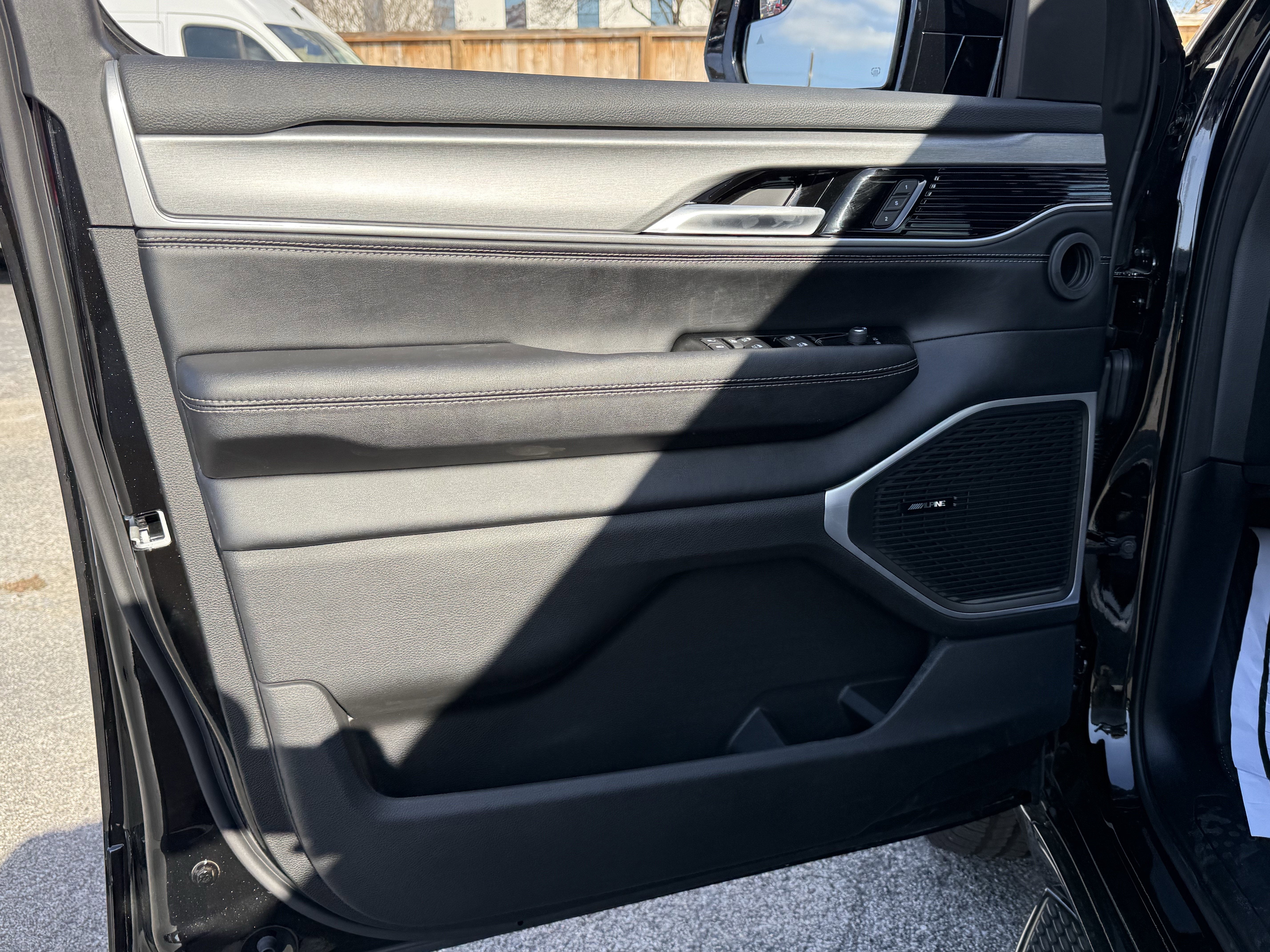 2025 Jeep Wagoneer WAGONEER CARBIDE 4X4