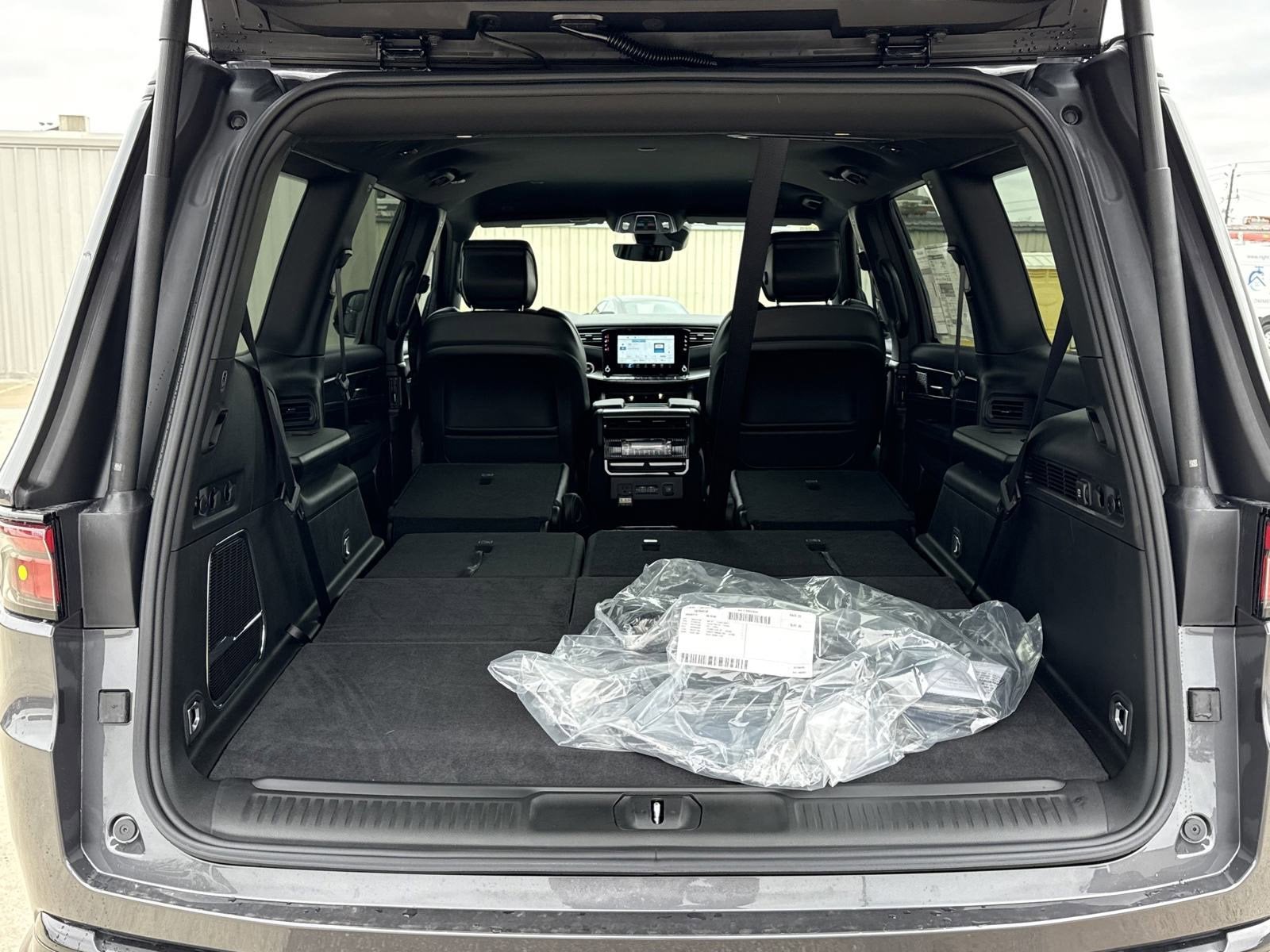 2025 Jeep Wagoneer WAGONEER CARBIDE 4X4