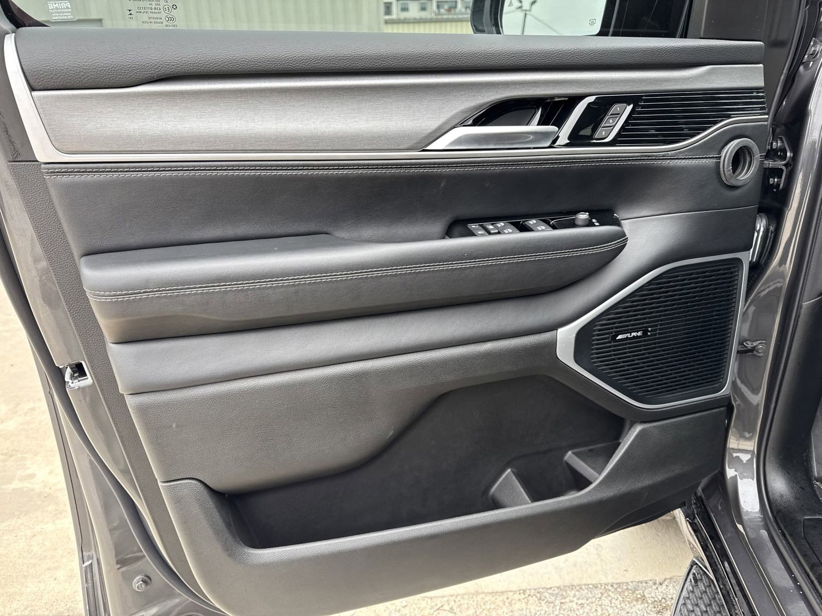 2025 Jeep Wagoneer WAGONEER CARBIDE 4X4