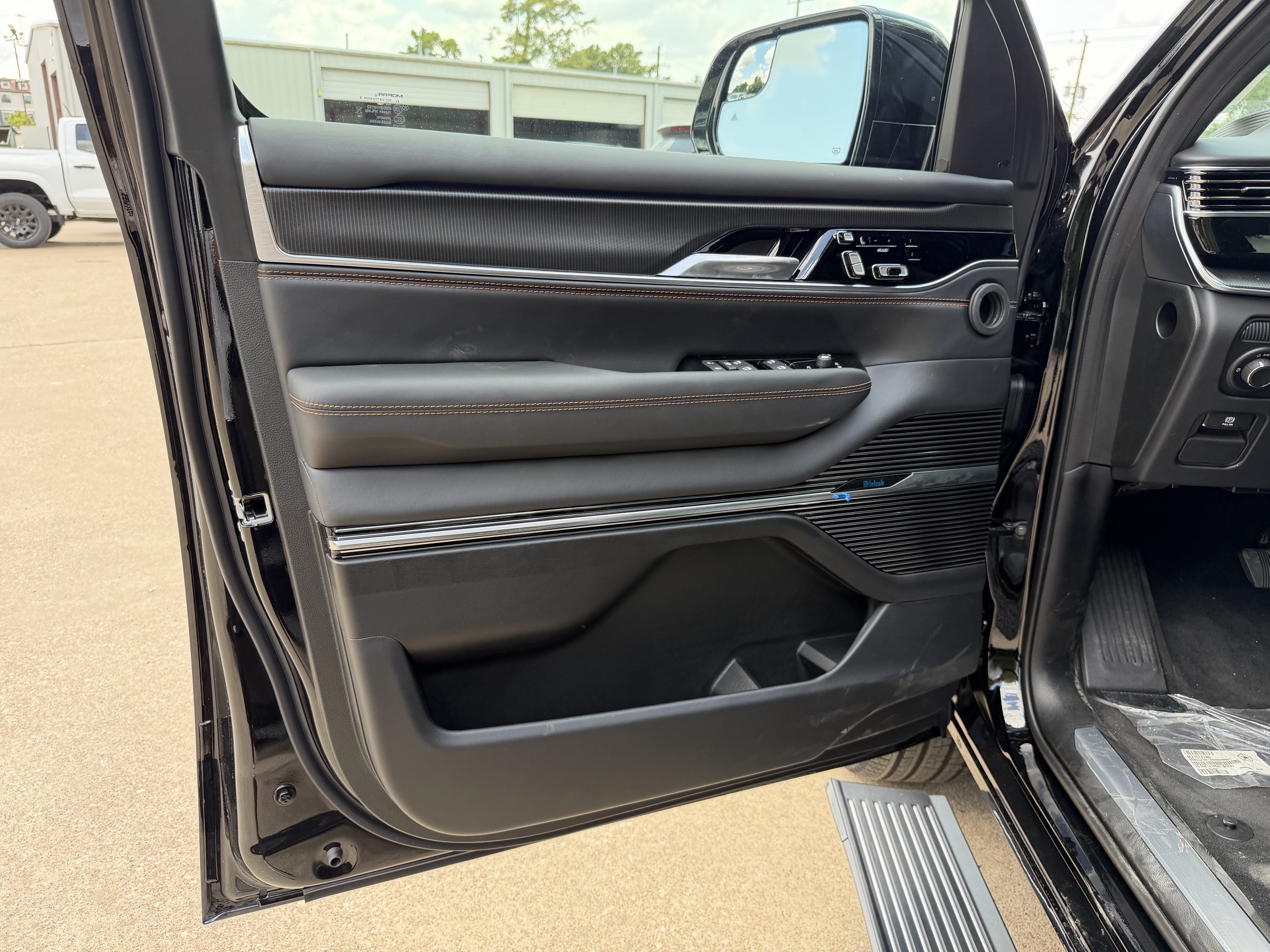 2026 Jeep Grand Wagoneer Summit Reserve