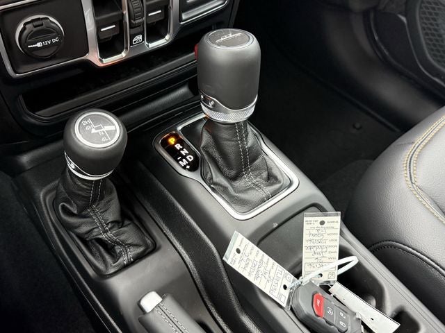 2026 Jeep Gladiator GLADIATOR SAHARA 4X4