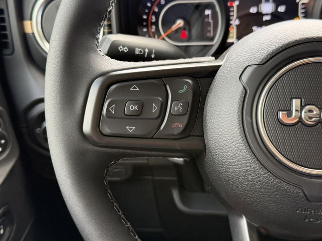 2026 Jeep Gladiator GLADIATOR SAHARA 4X4