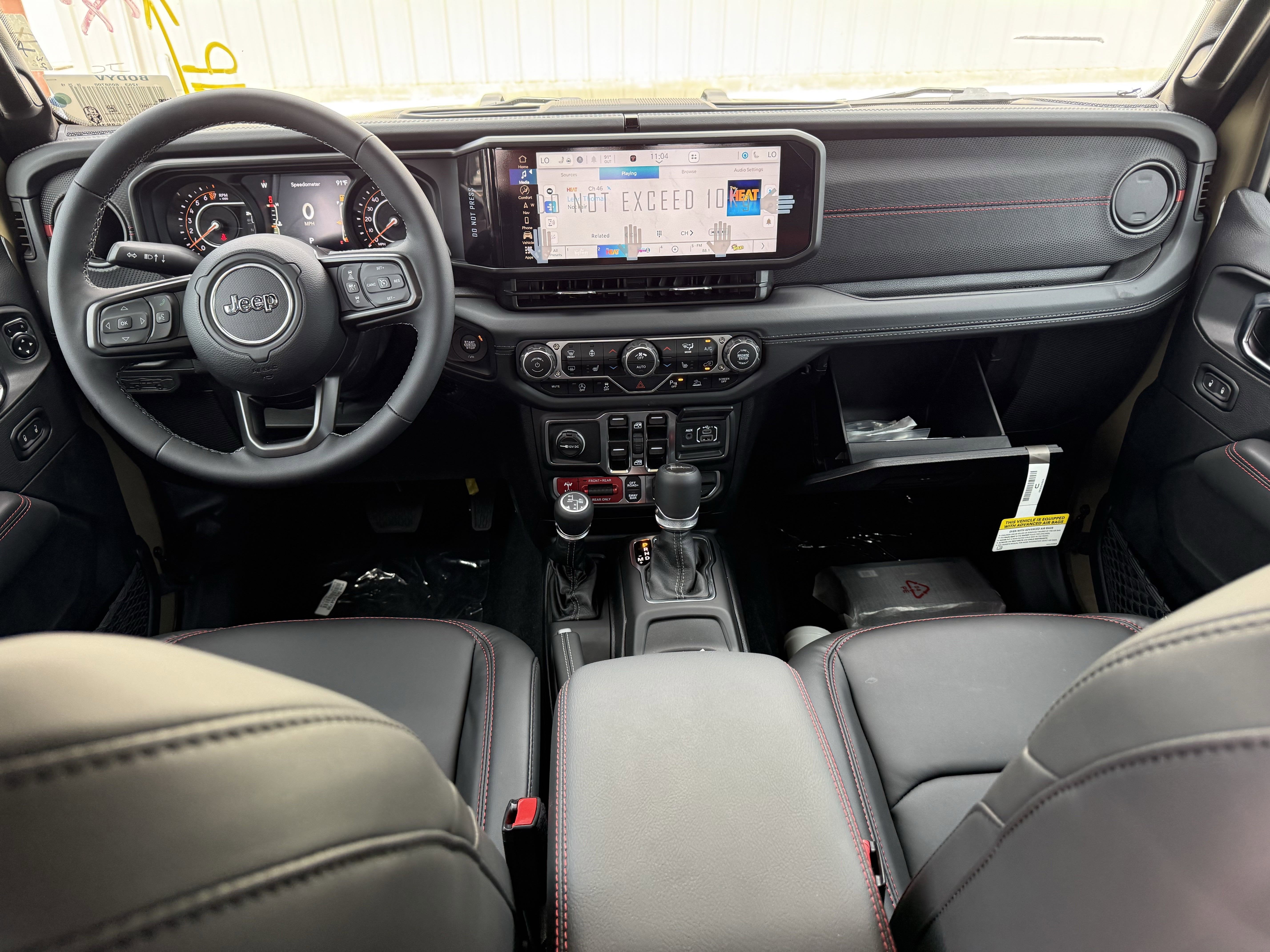 2025 Jeep Gladiator GLADIATOR RUBICON X 4X4