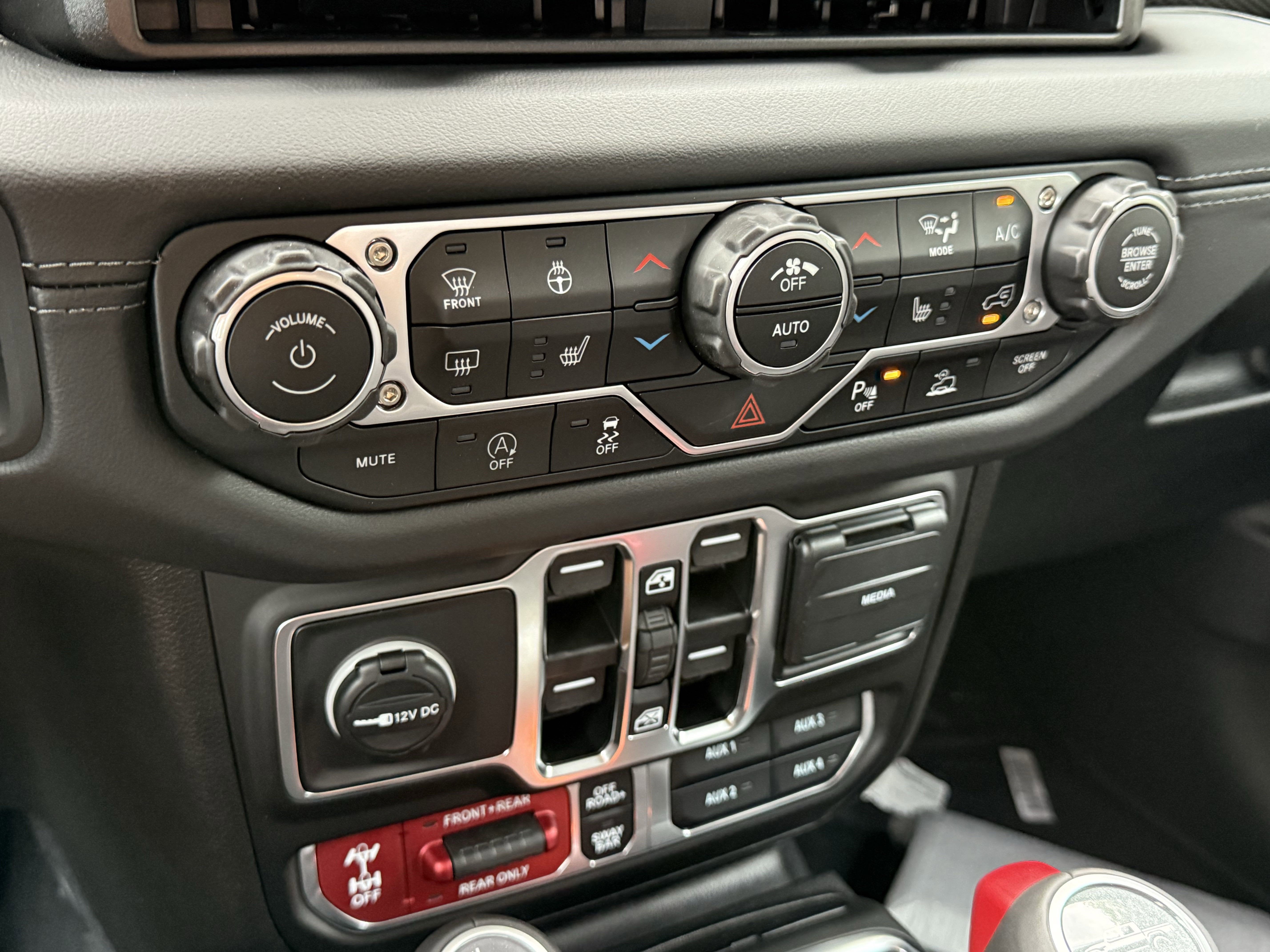 2025 Jeep Gladiator GLADIATOR RUBICON X 4X4