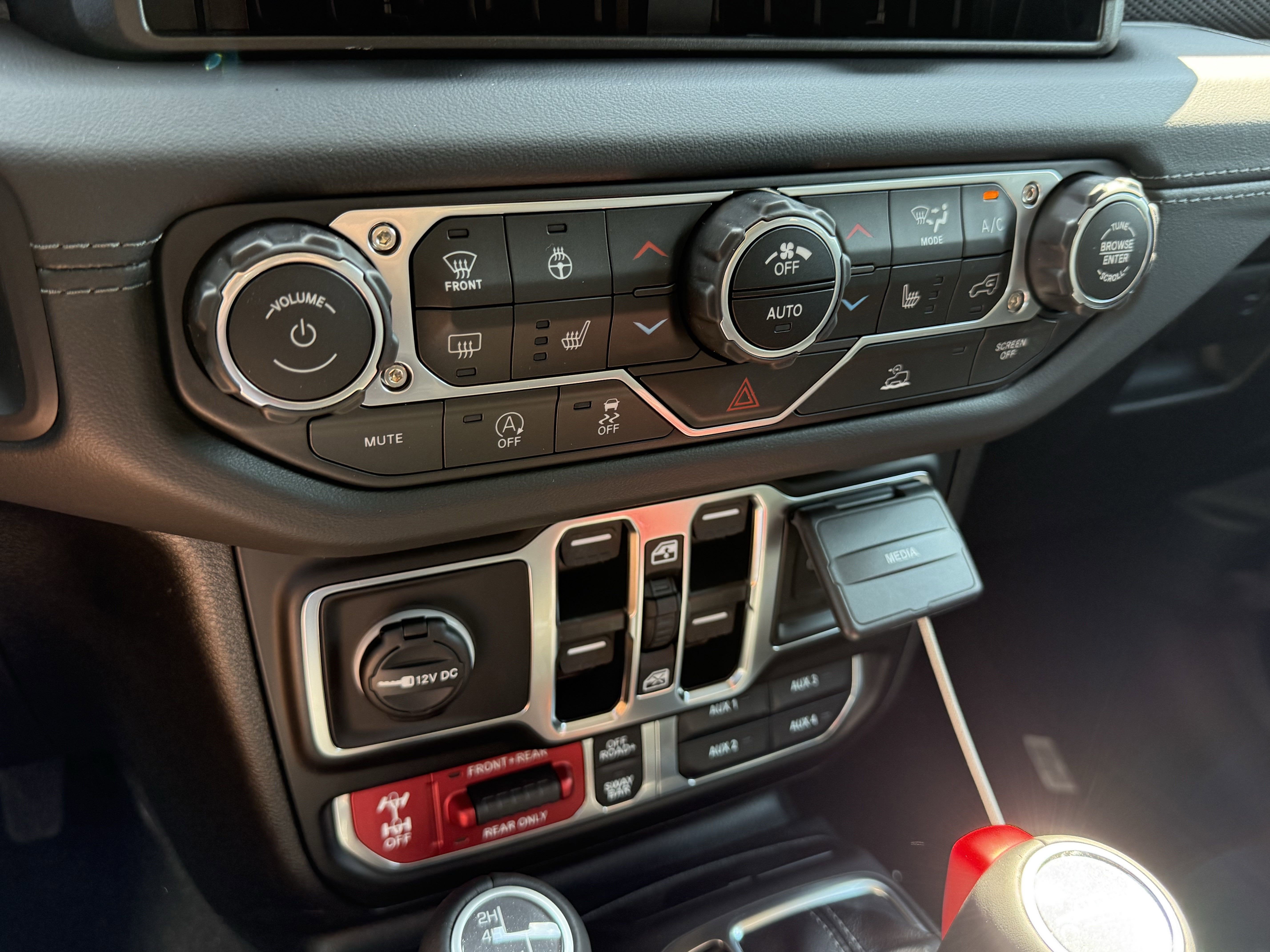 2025 Jeep Gladiator GLADIATOR RUBICON 4X4