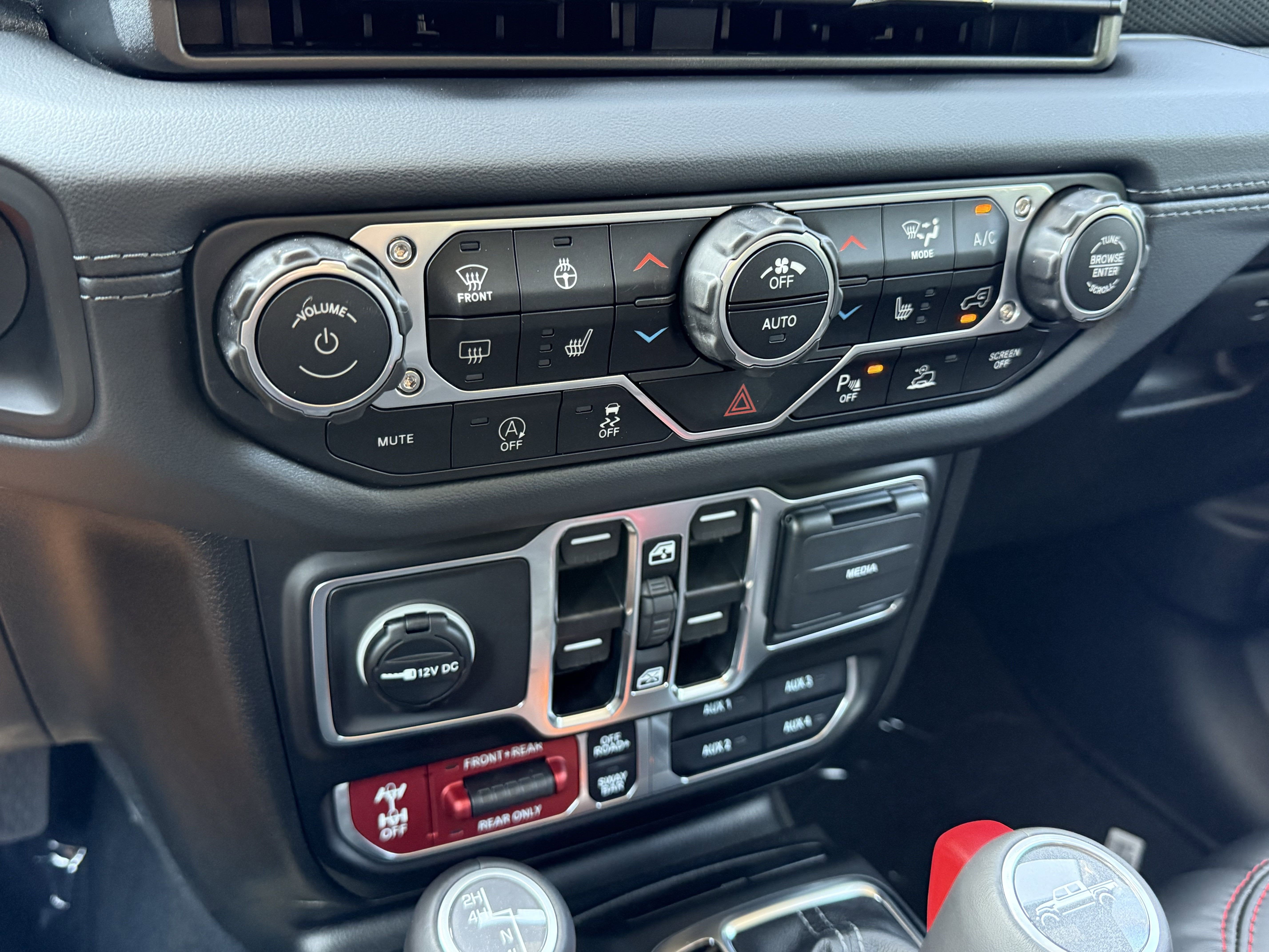 2025 Jeep Gladiator GLADIATOR RUBICON 4X4