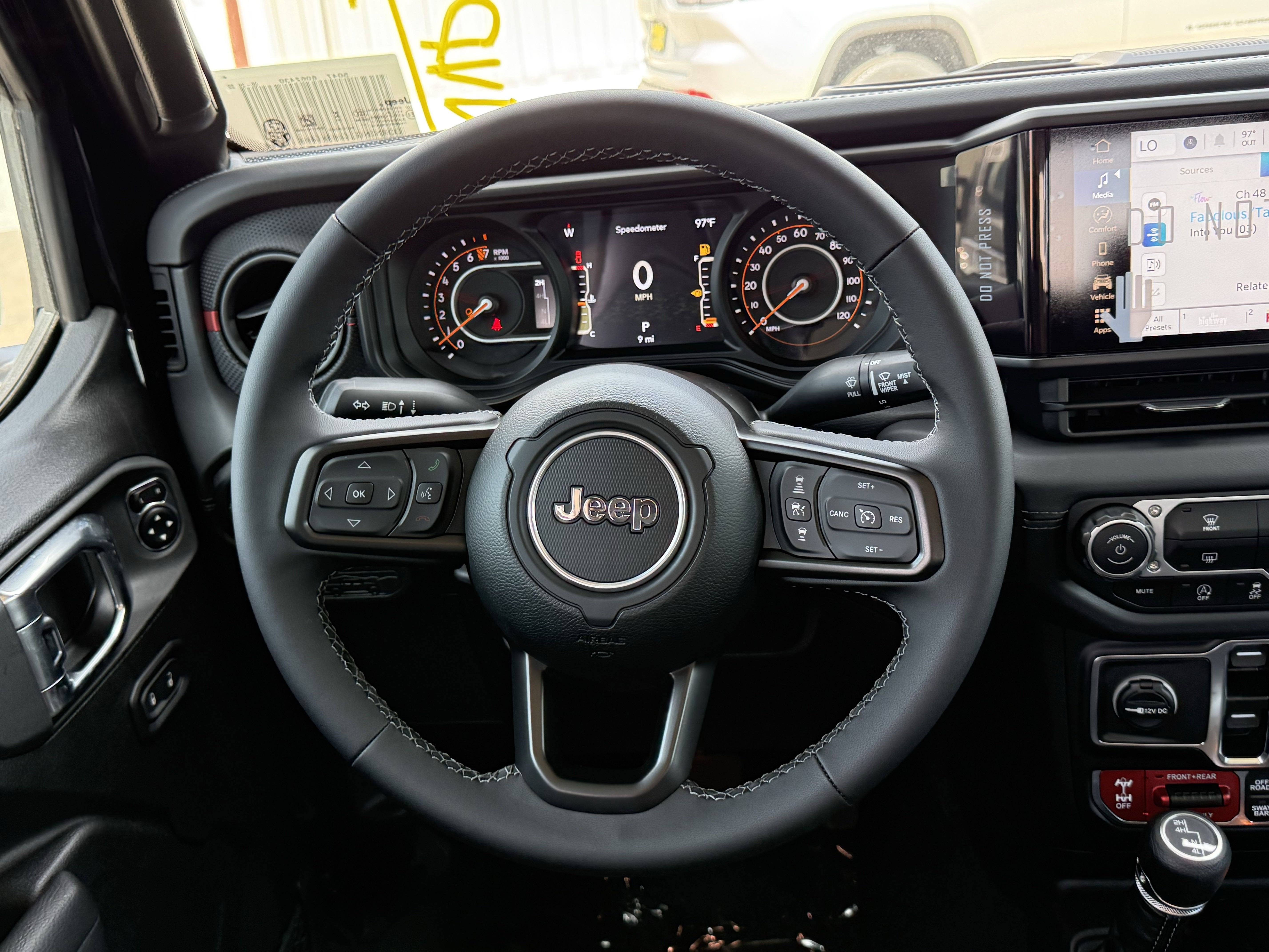 2025 Jeep Gladiator GLADIATOR RUBICON 4X4