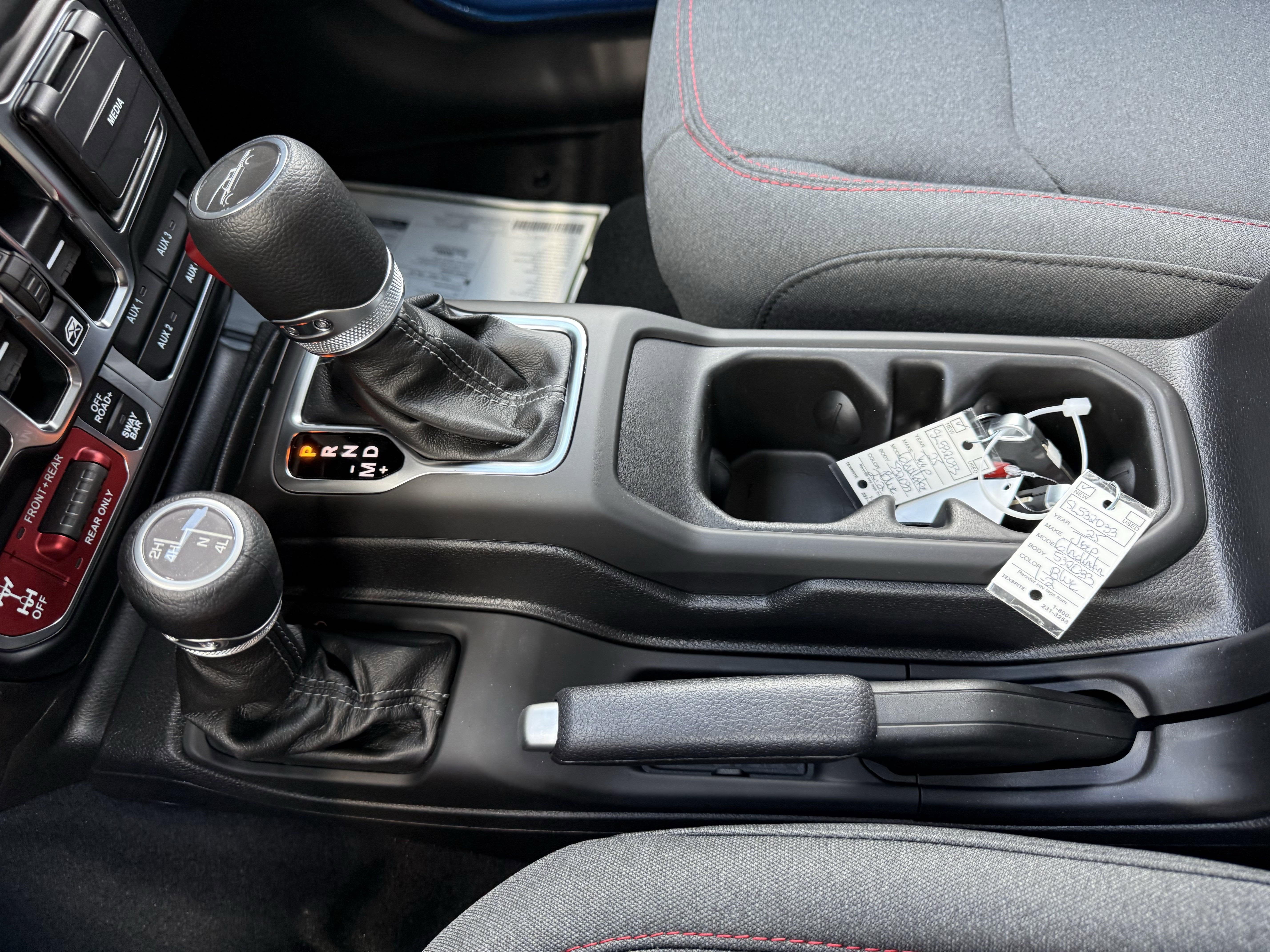 2025 Jeep Gladiator GLADIATOR RUBICON 4X4