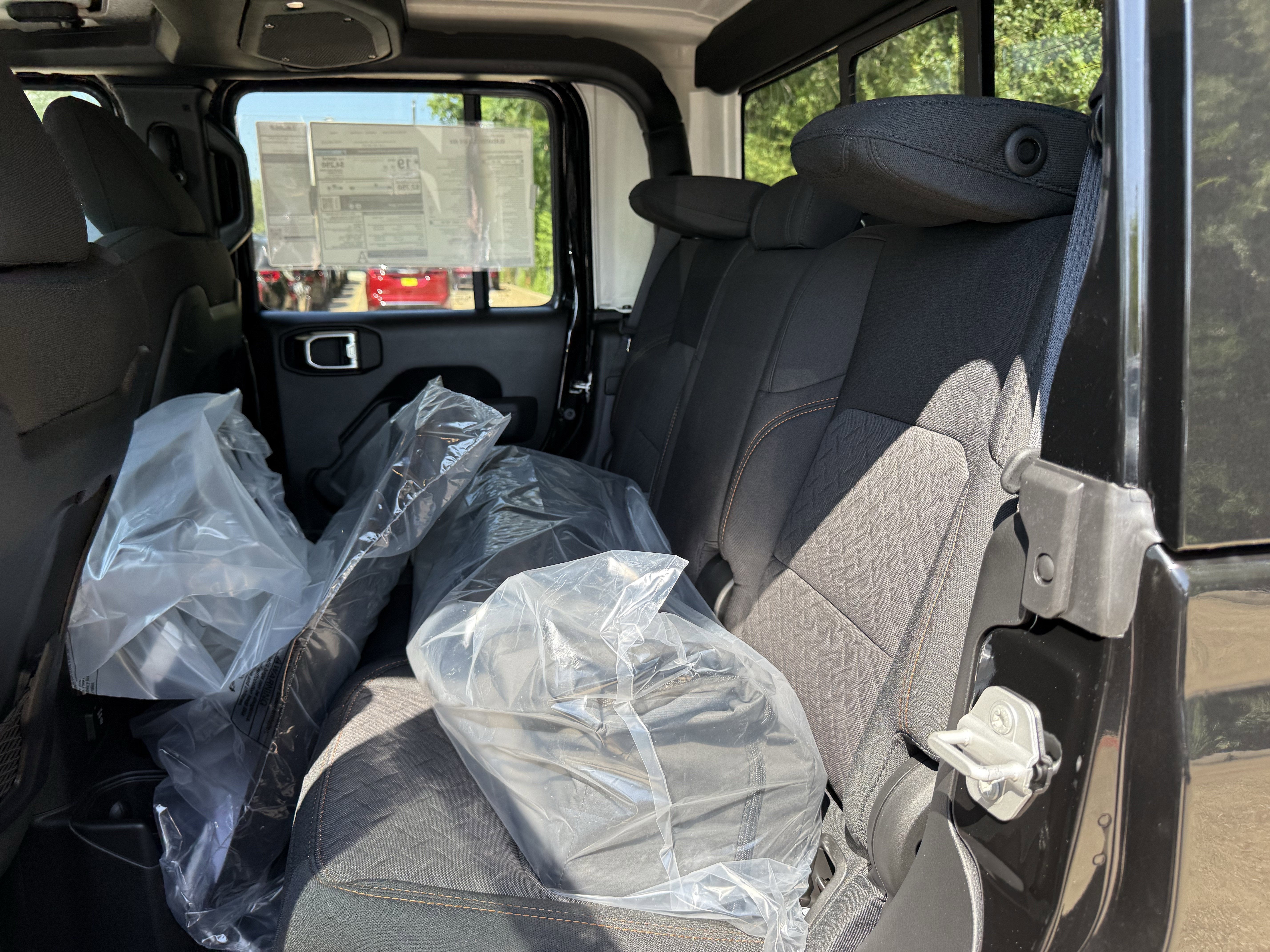 2025 Jeep Gladiator GLADIATOR MOJAVE 4X4