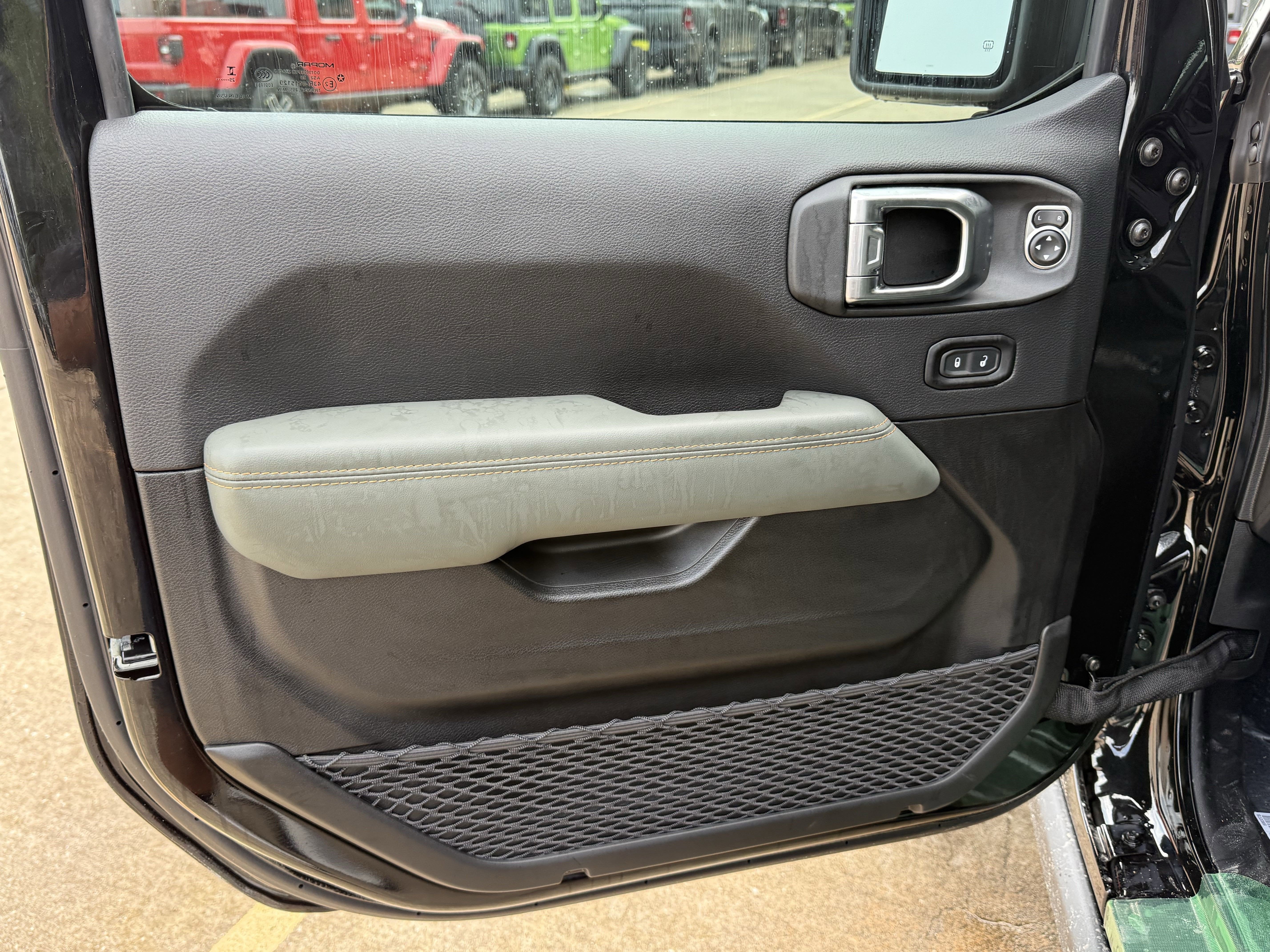 2025 Jeep Gladiator GLADIATOR MOJAVE 4X4