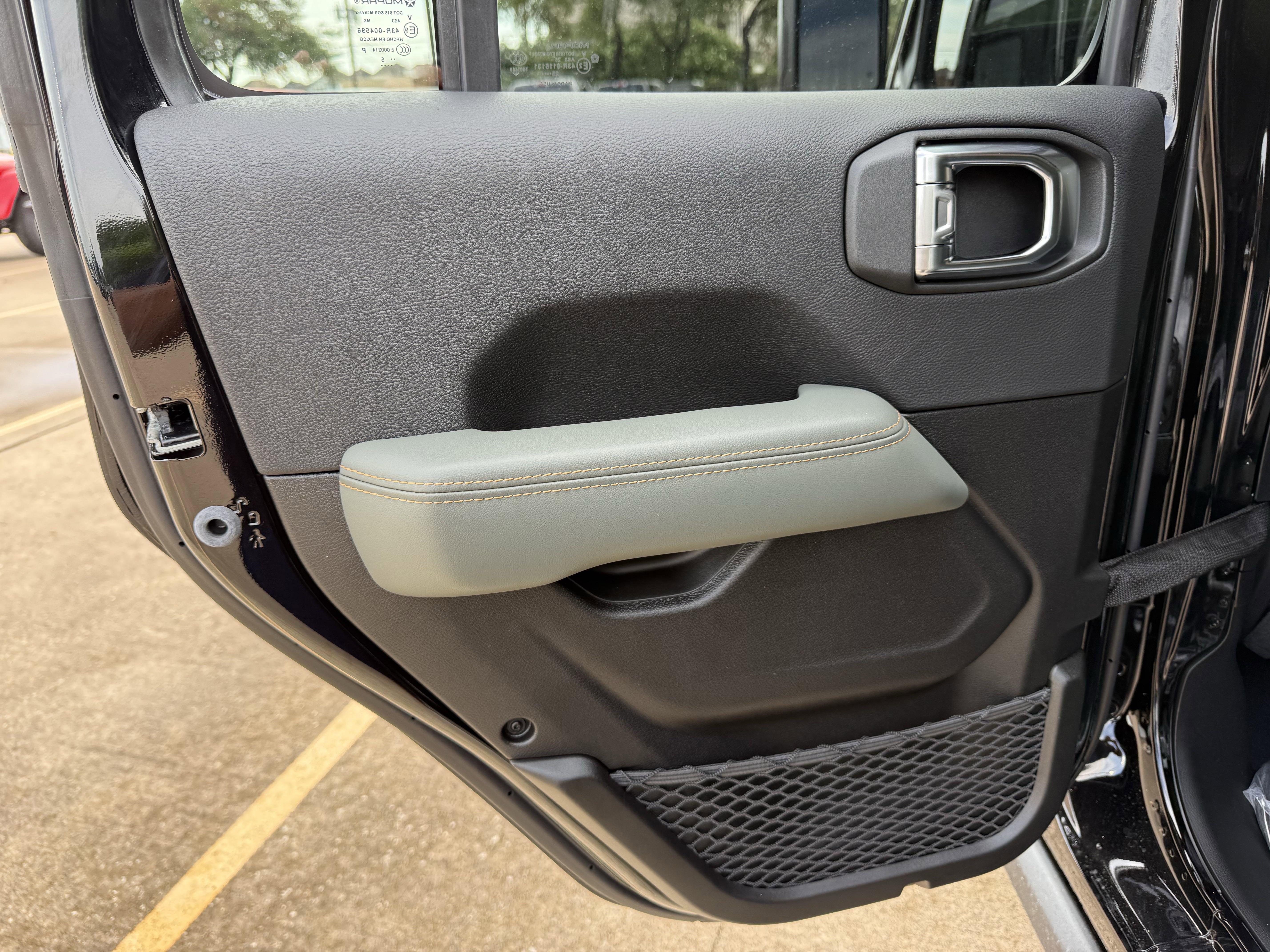 2025 Jeep Gladiator GLADIATOR MOJAVE 4X4