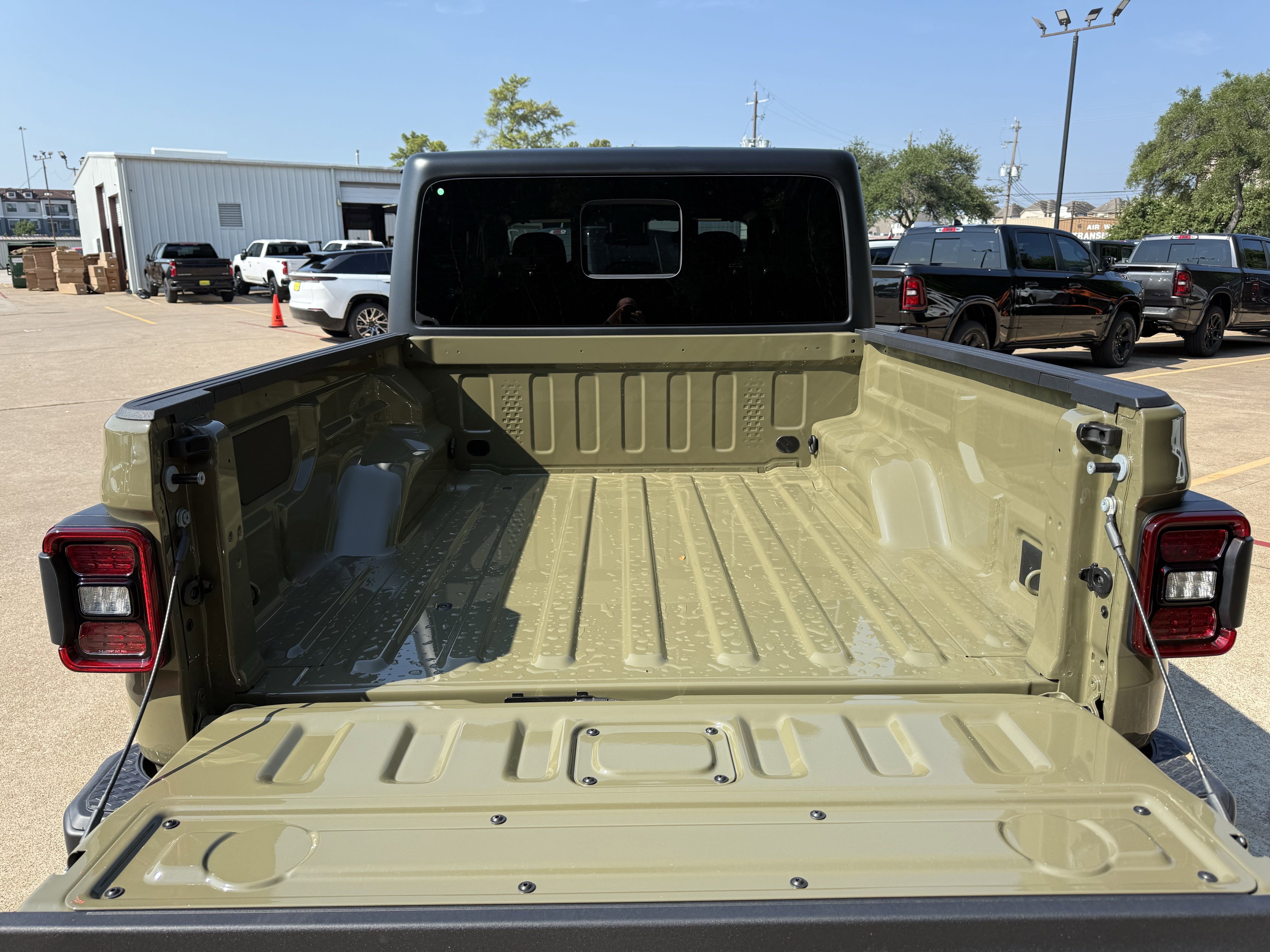 2025 Jeep Gladiator GLADIATOR MOJAVE 4X4