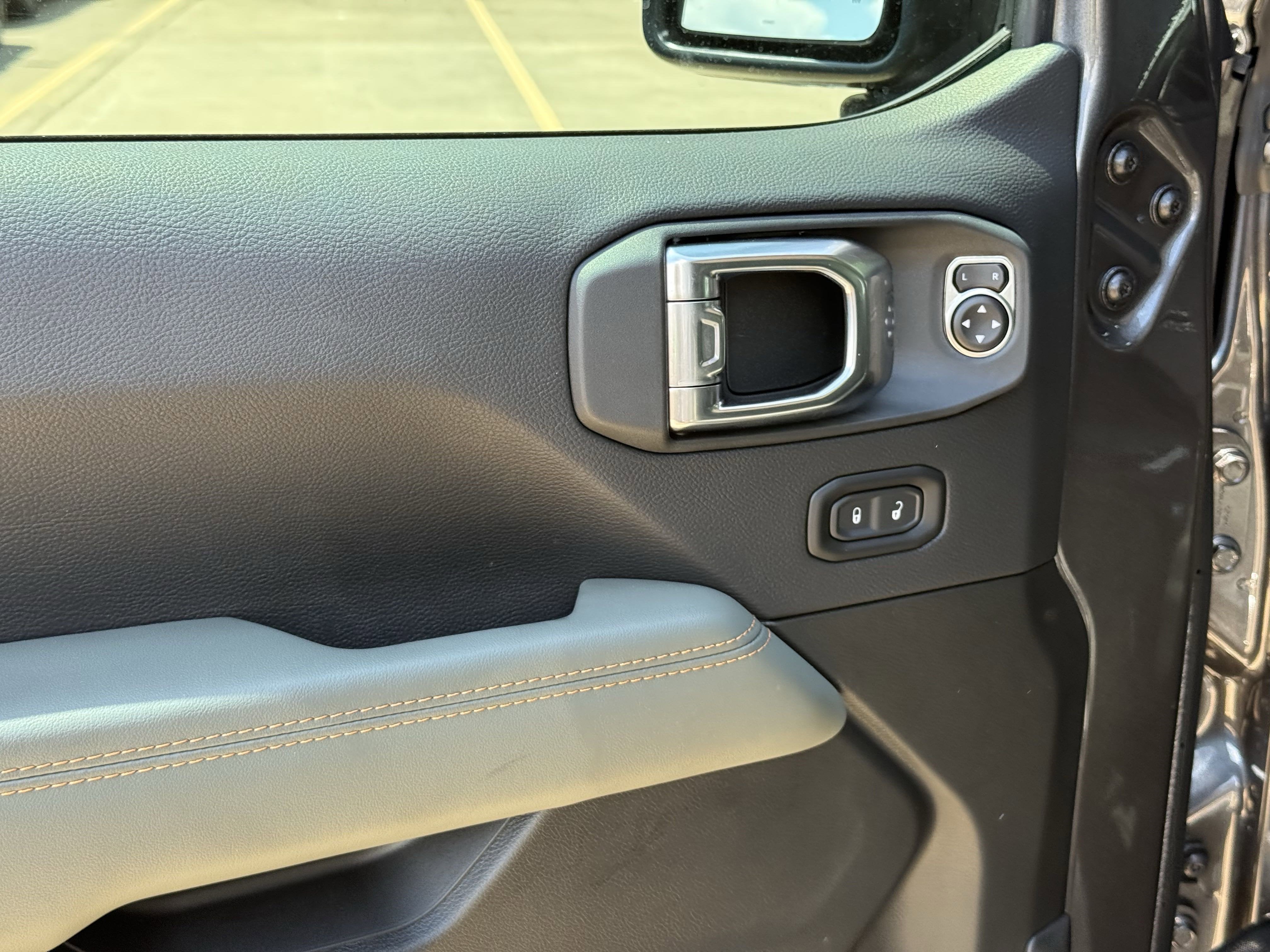 2025 Jeep Gladiator GLADIATOR MOJAVE 4X4