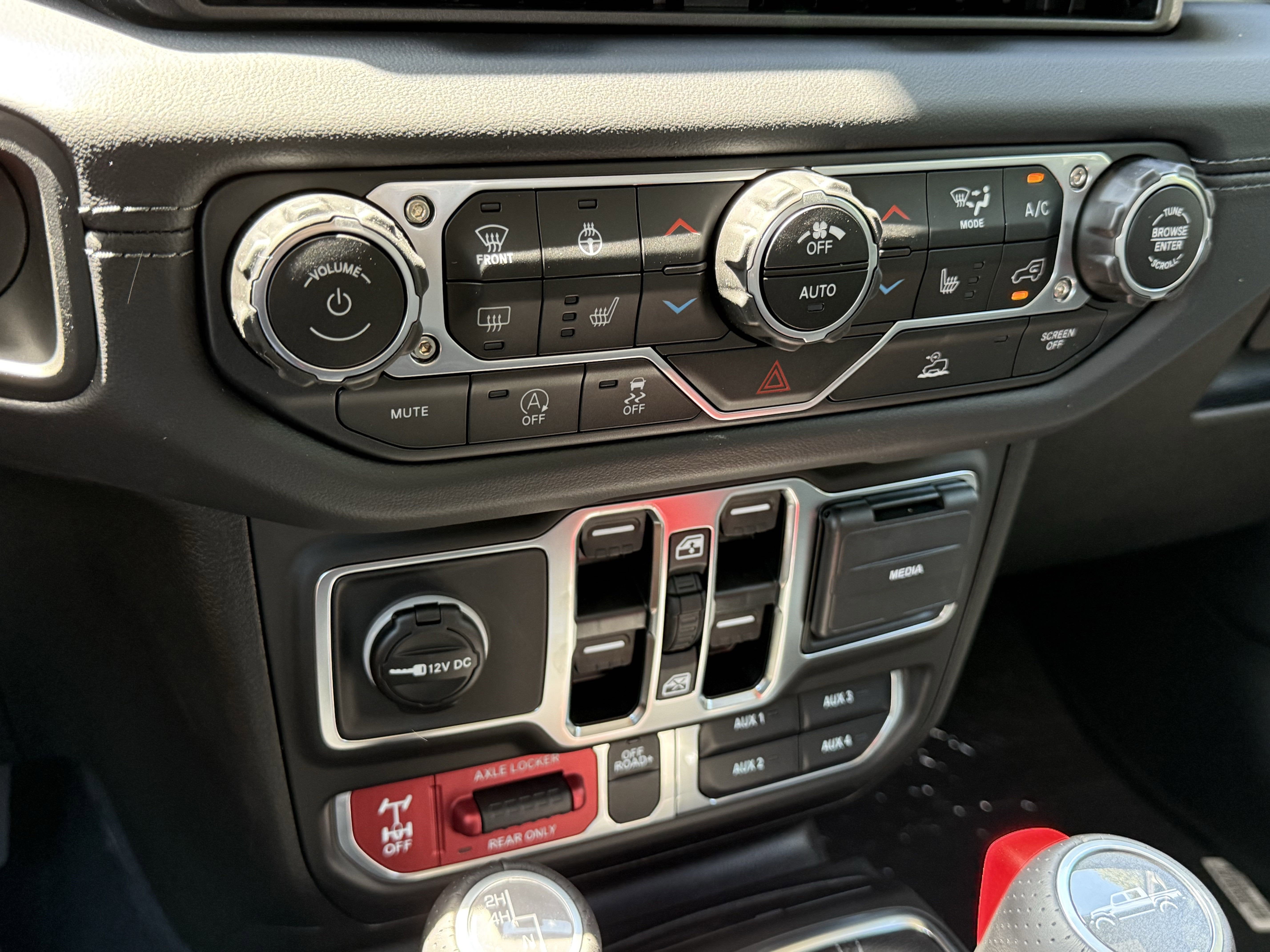 2025 Jeep Gladiator GLADIATOR MOJAVE 4X4