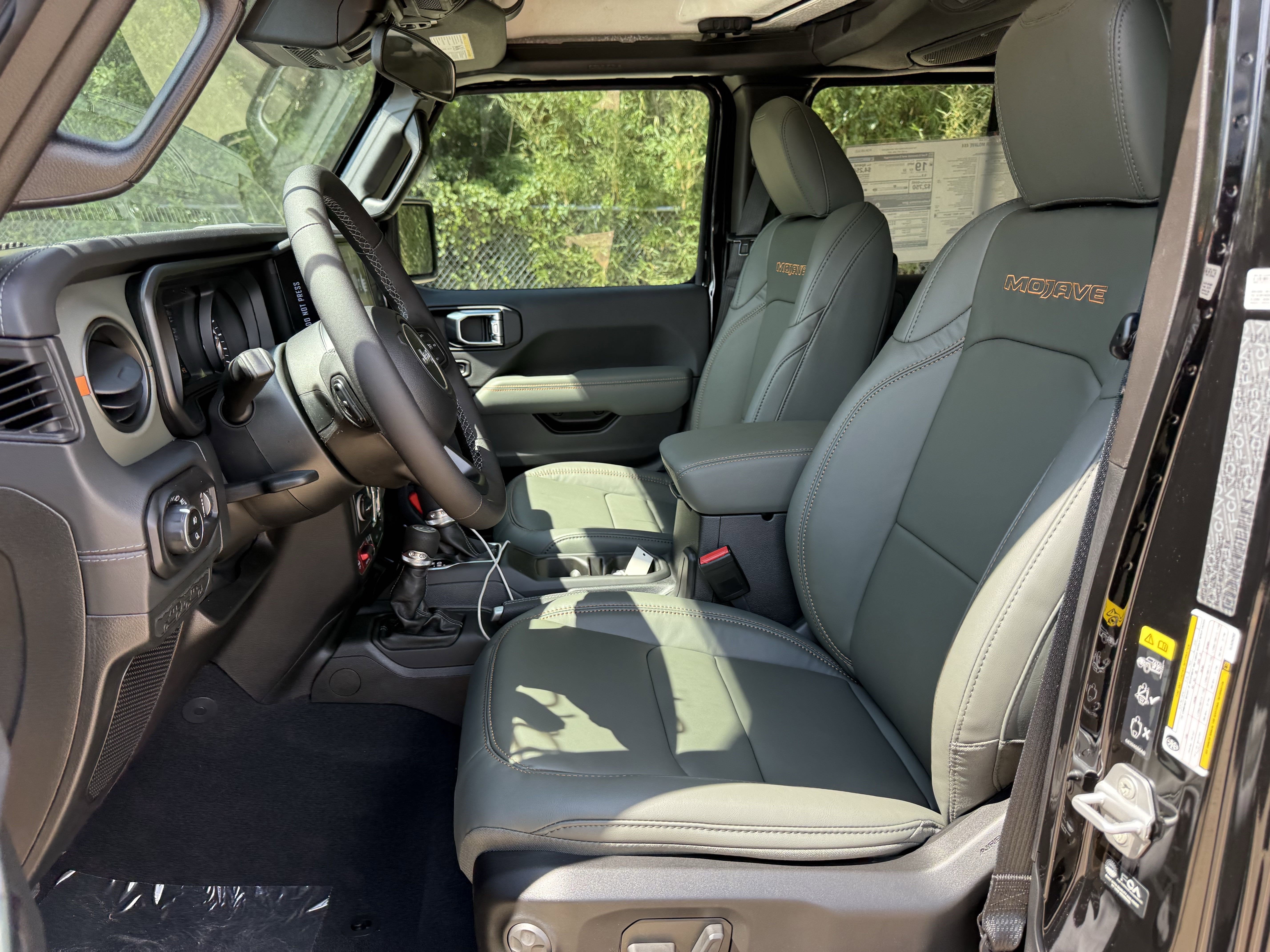 2025 Jeep Gladiator GLADIATOR MOJAVE 4X4