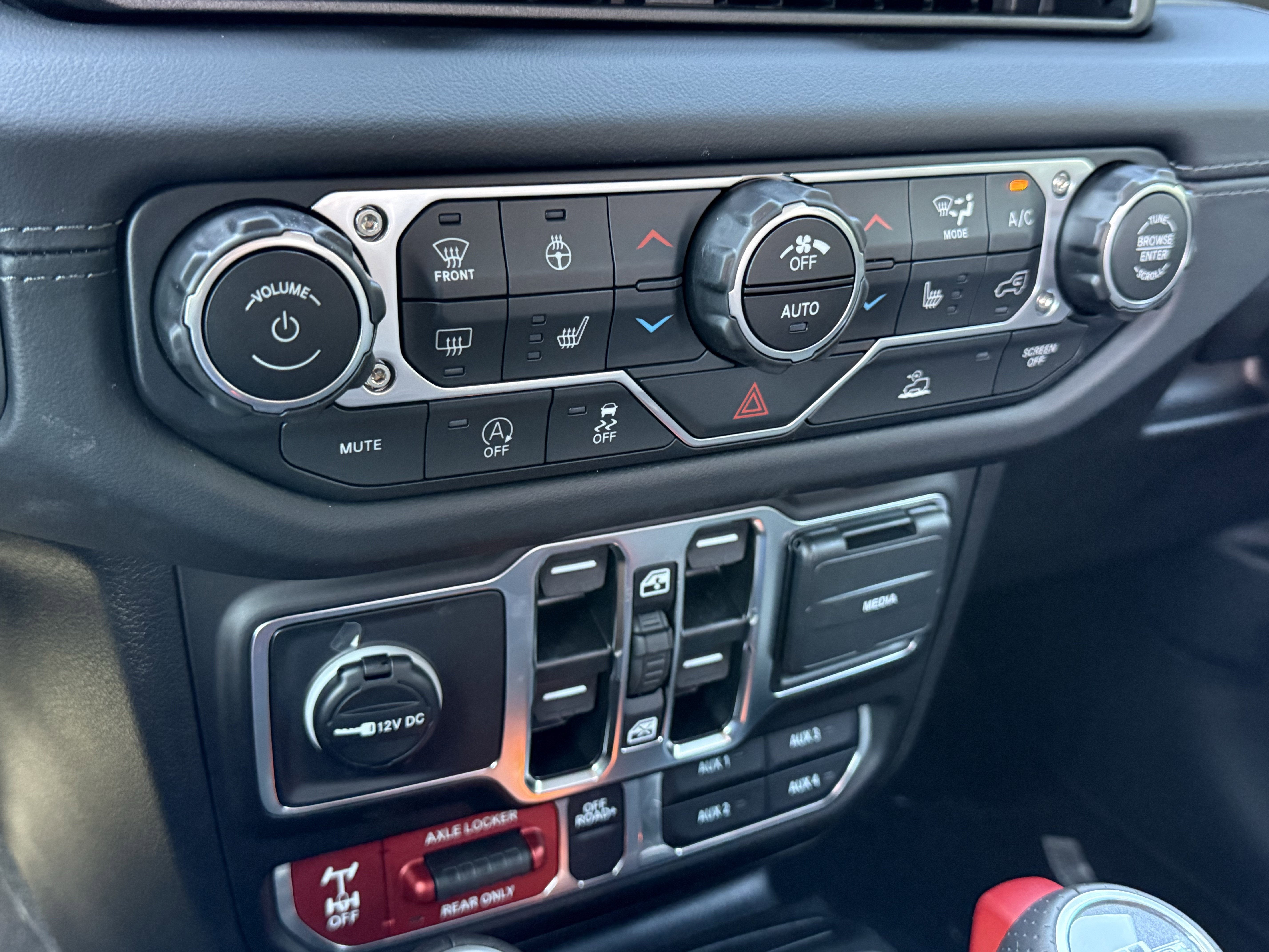 2025 Jeep Gladiator GLADIATOR MOJAVE 4X4