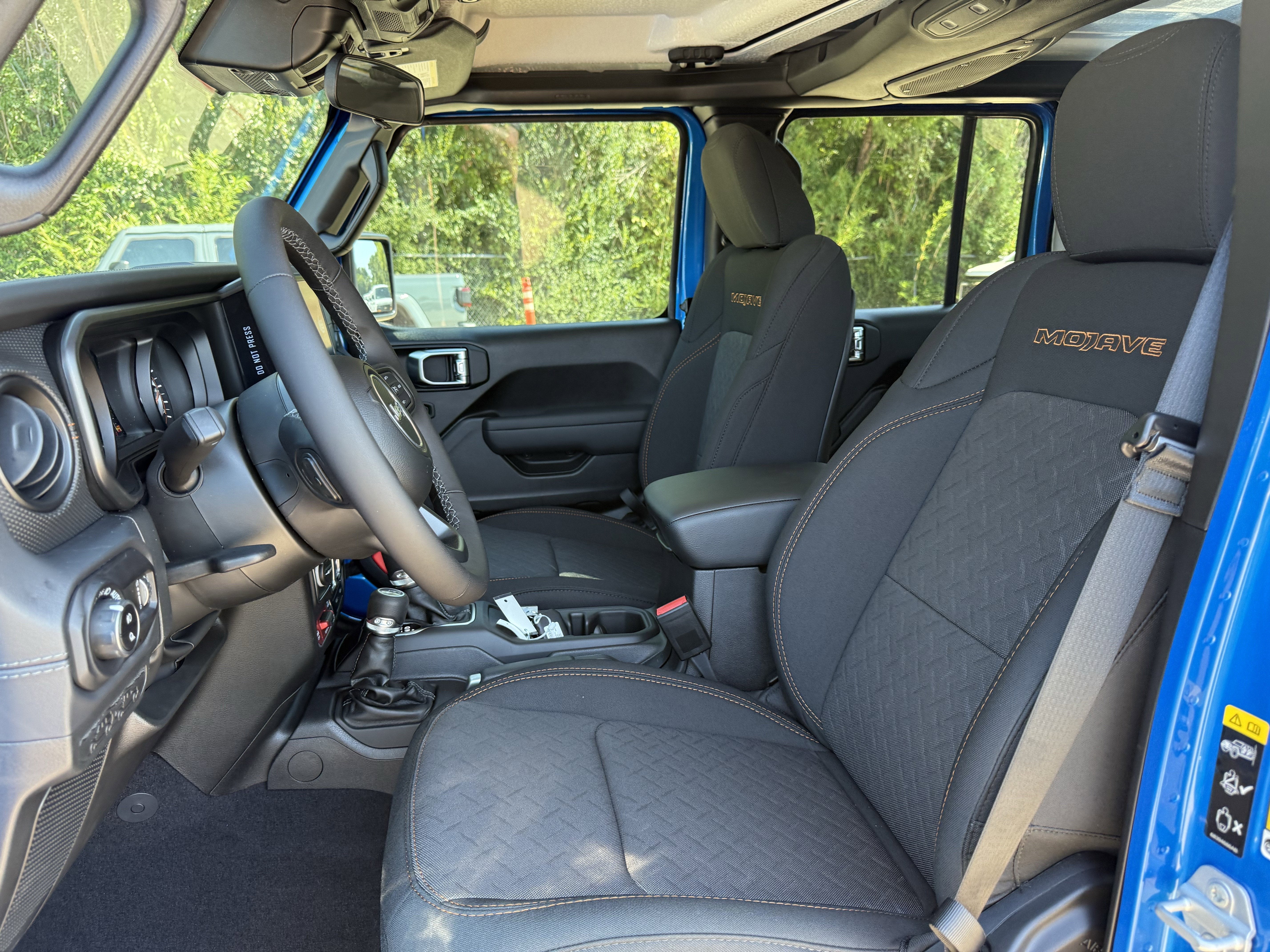 2025 Jeep Gladiator GLADIATOR MOJAVE 4X4