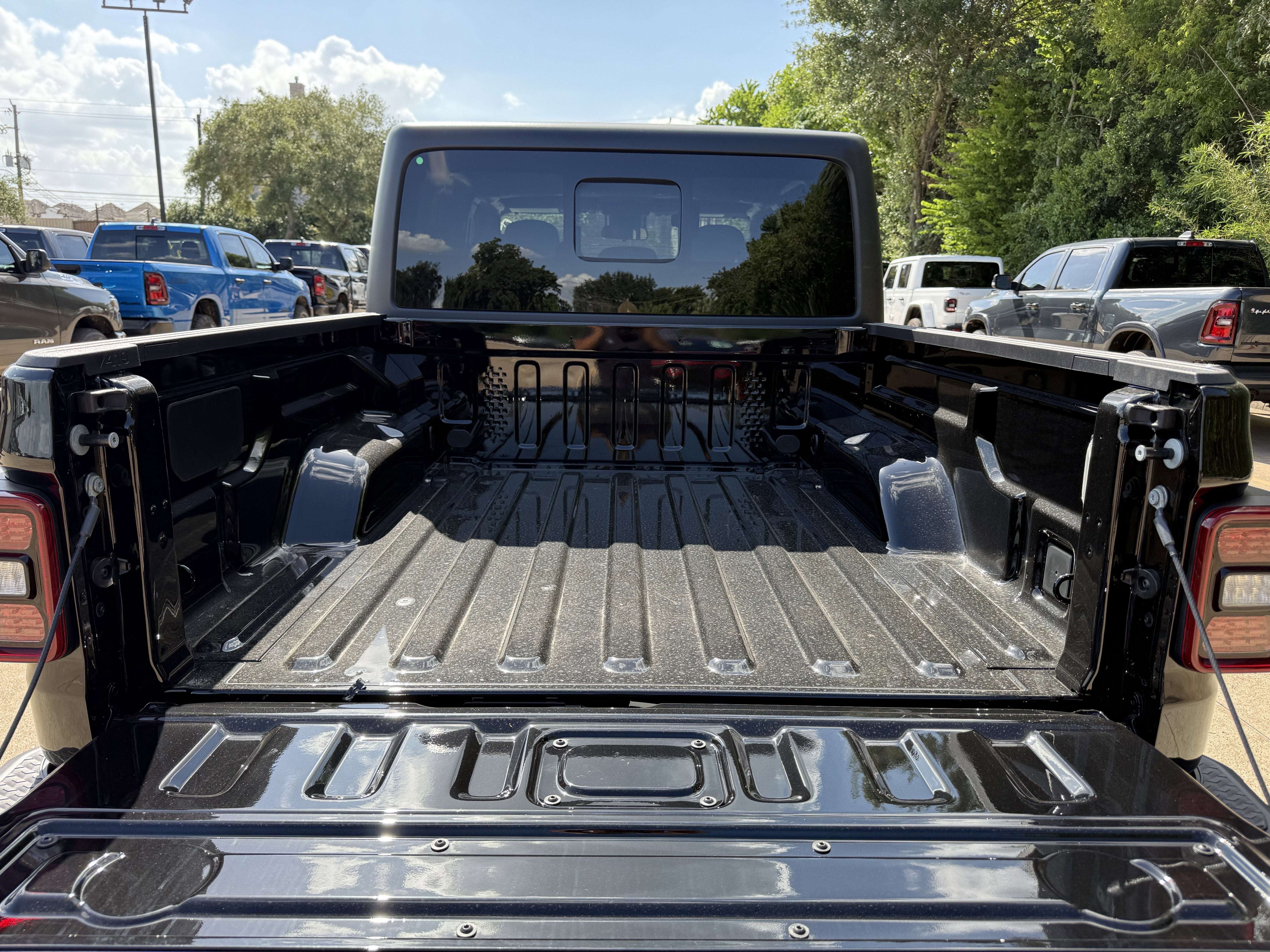 2025 Jeep Gladiator GLADIATOR MOJAVE 4X4