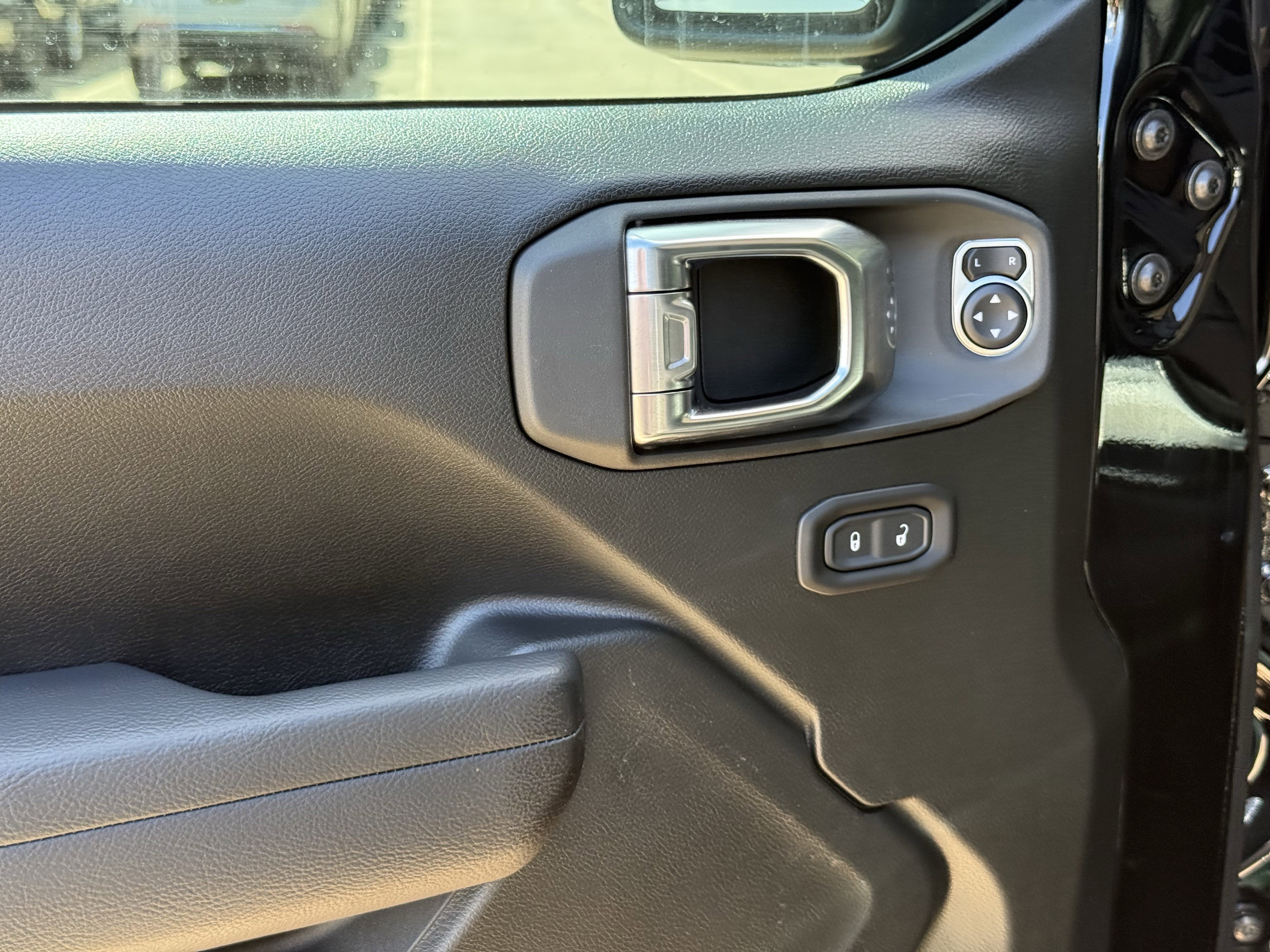 2025 Jeep Gladiator GLADIATOR MOJAVE 4X4